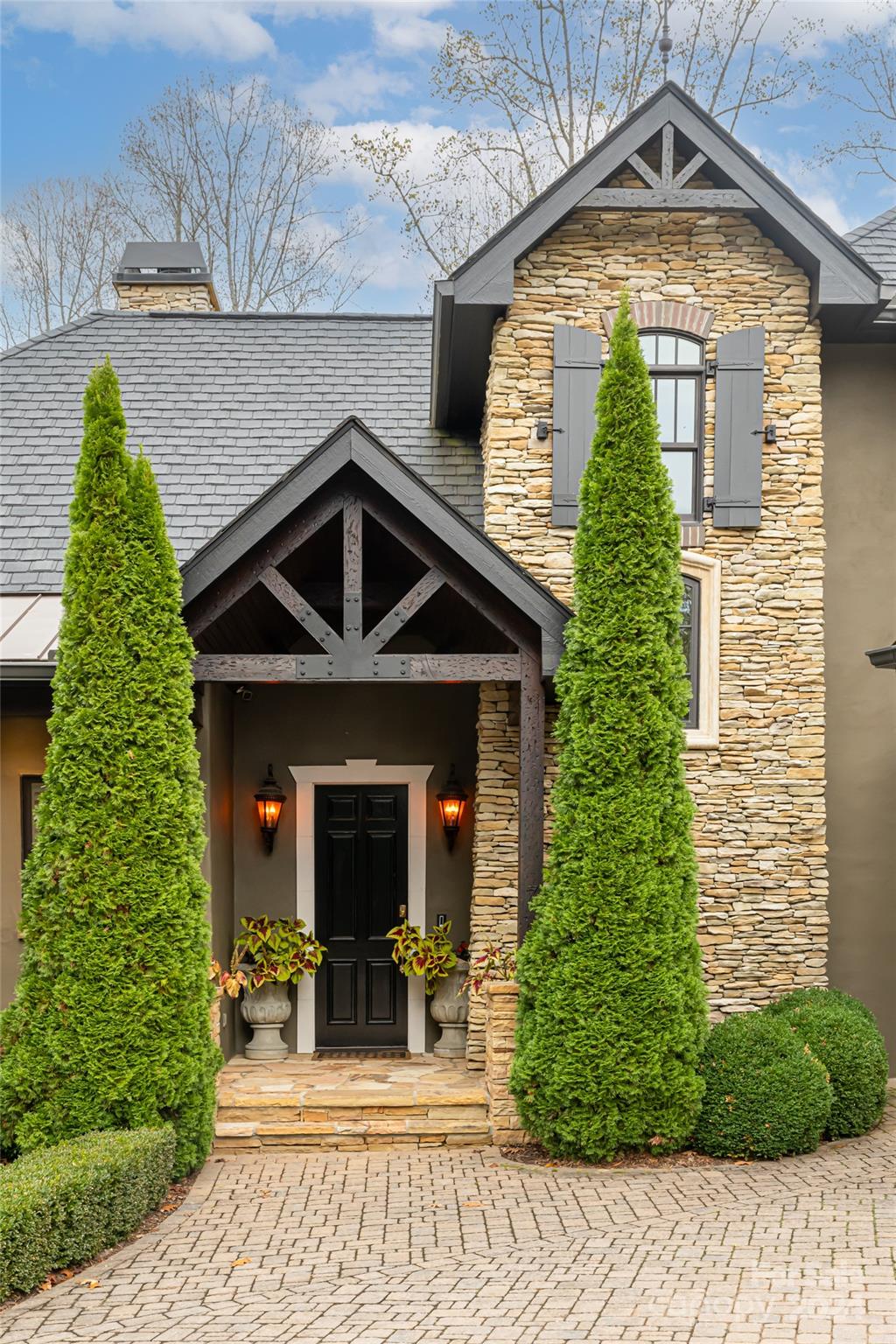 Reynolds Mountain - Residential