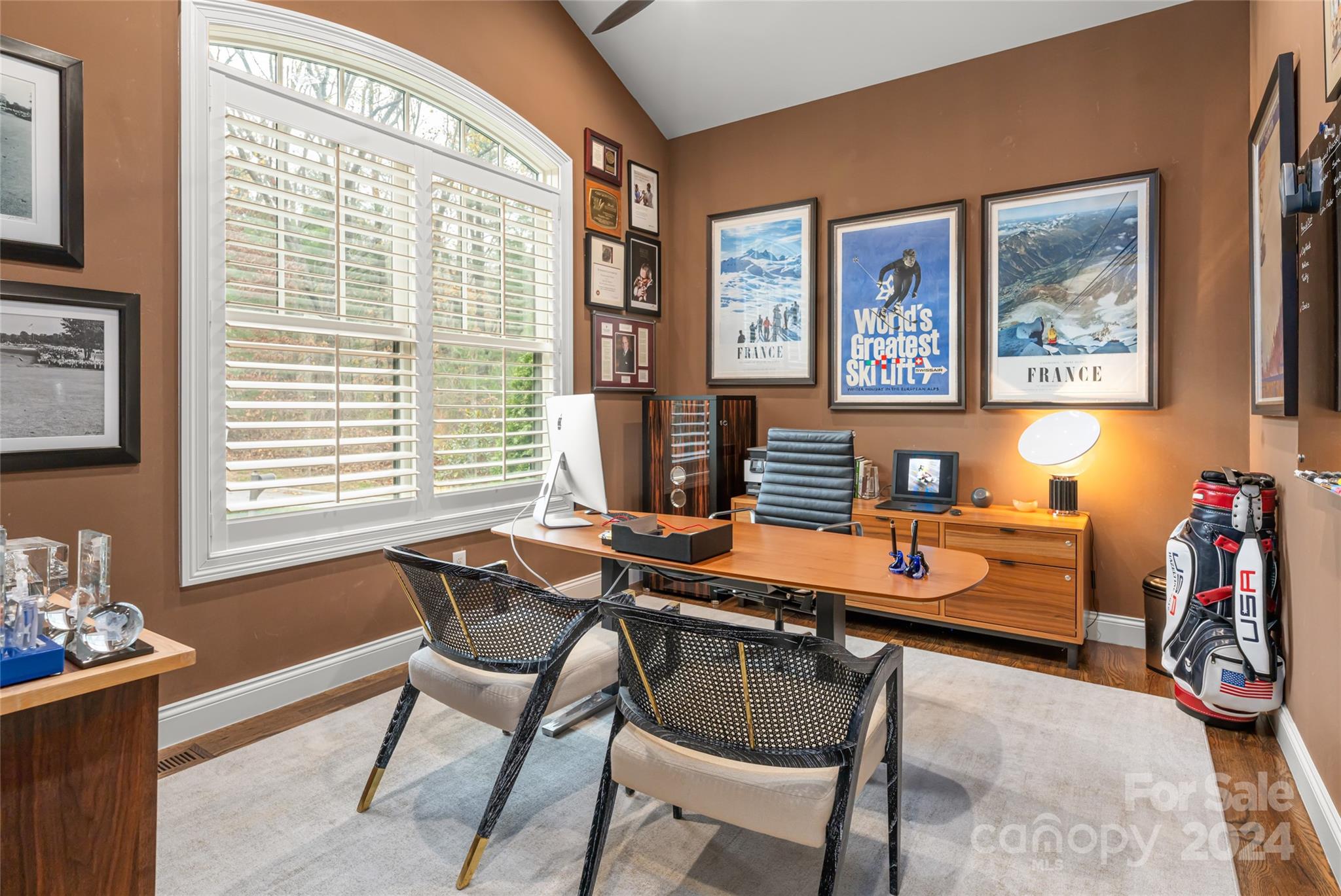 Reynolds Mountain - Residential