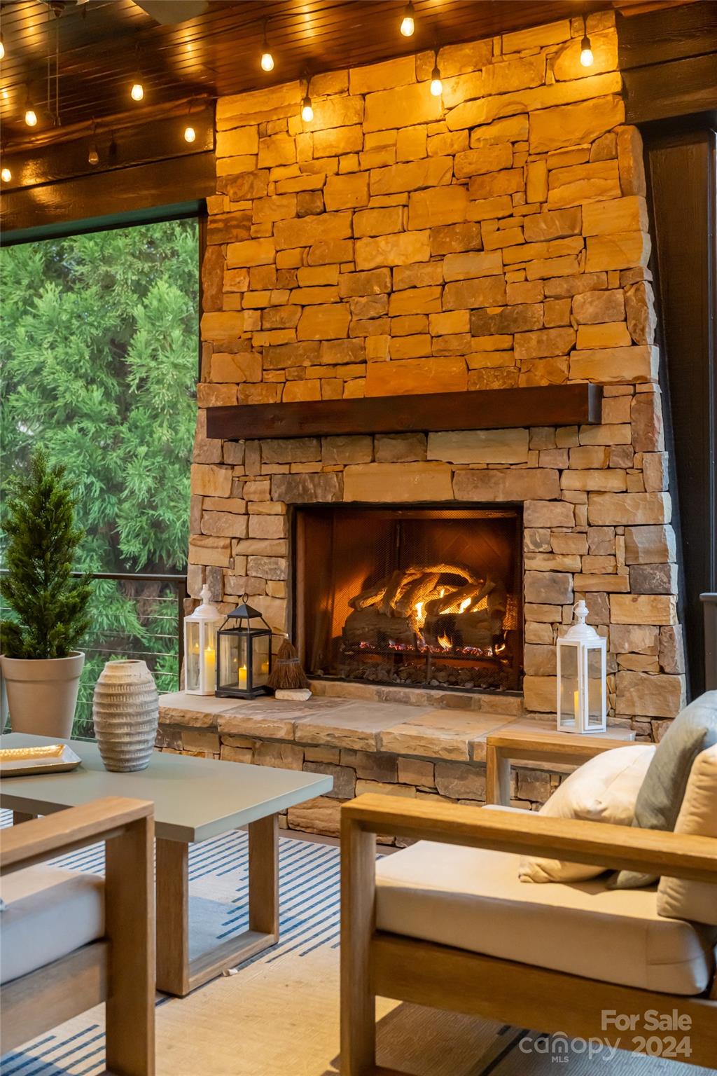 Reynolds Mountain - Residential