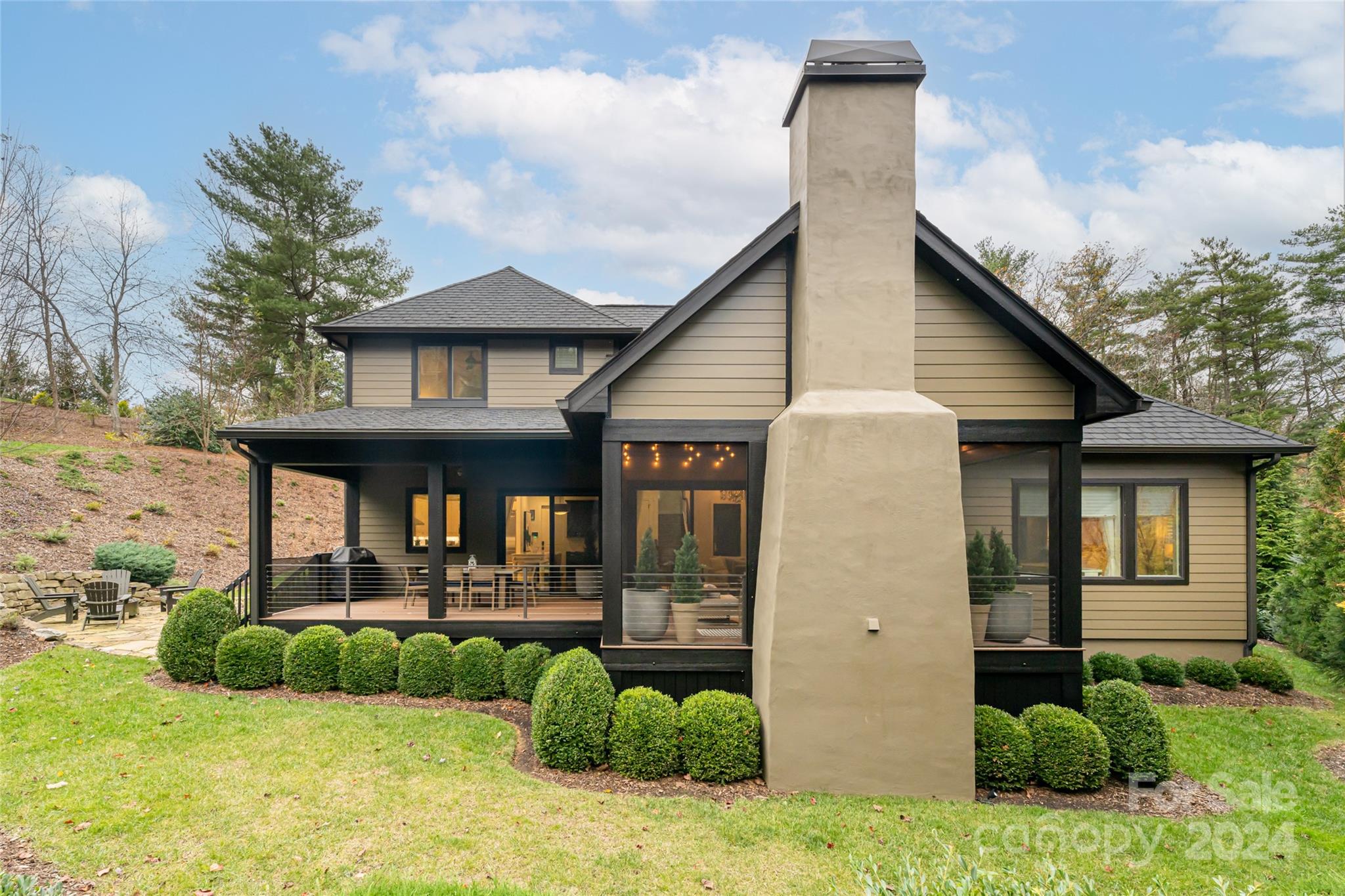 Reynolds Mountain - Residential