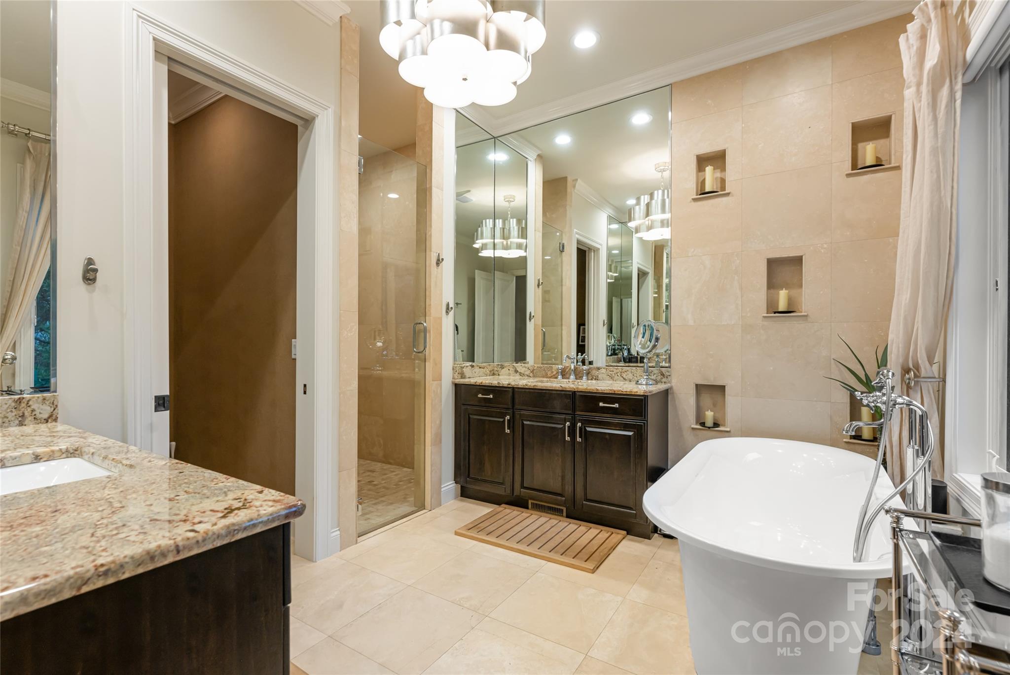 Reynolds Mountain - Residential