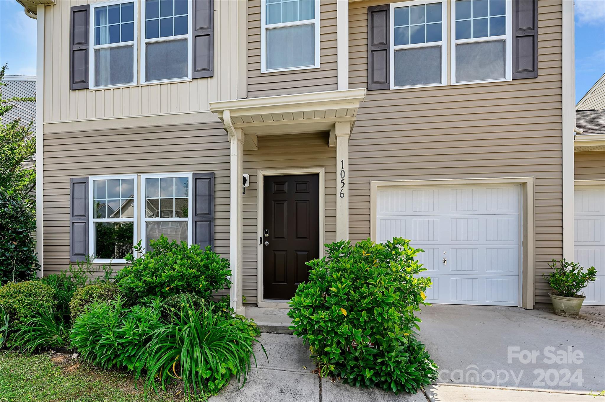 Newport Lakes - Residential