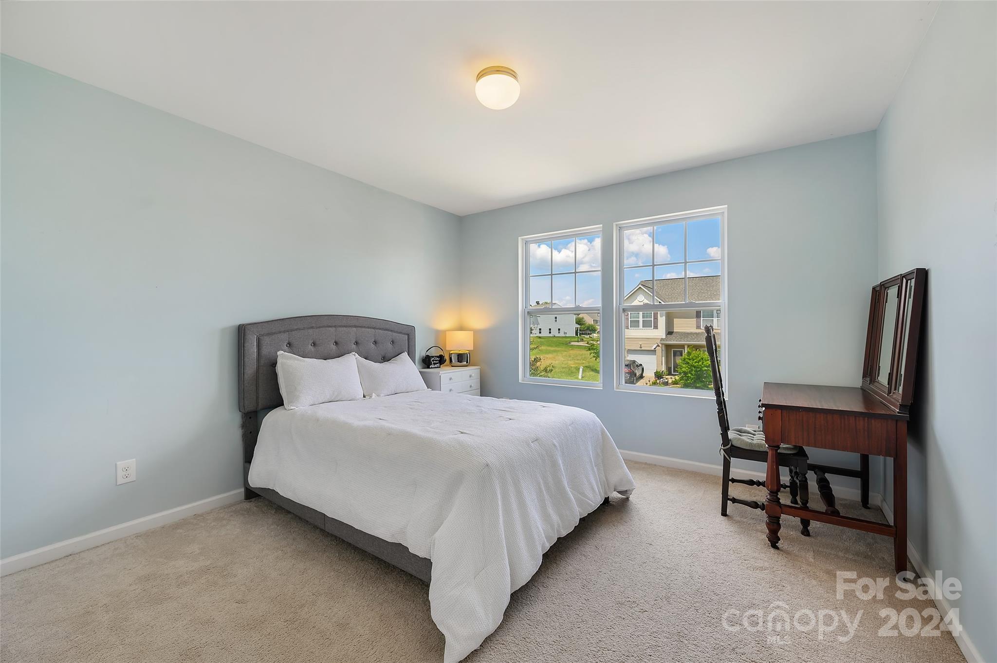 Newport Lakes - Residential