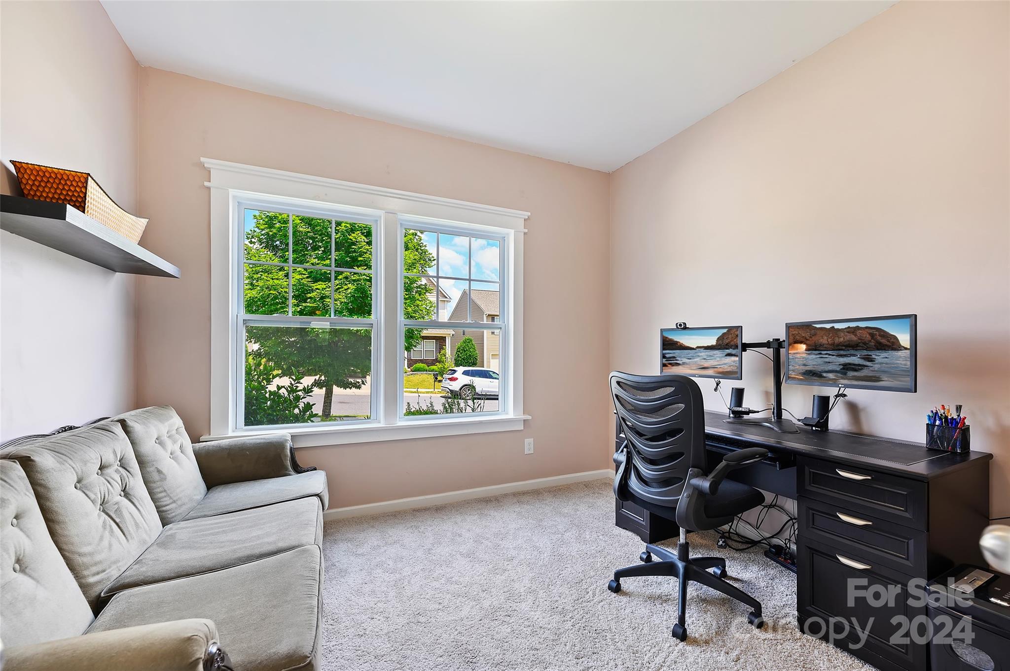 Newport Lakes - Residential