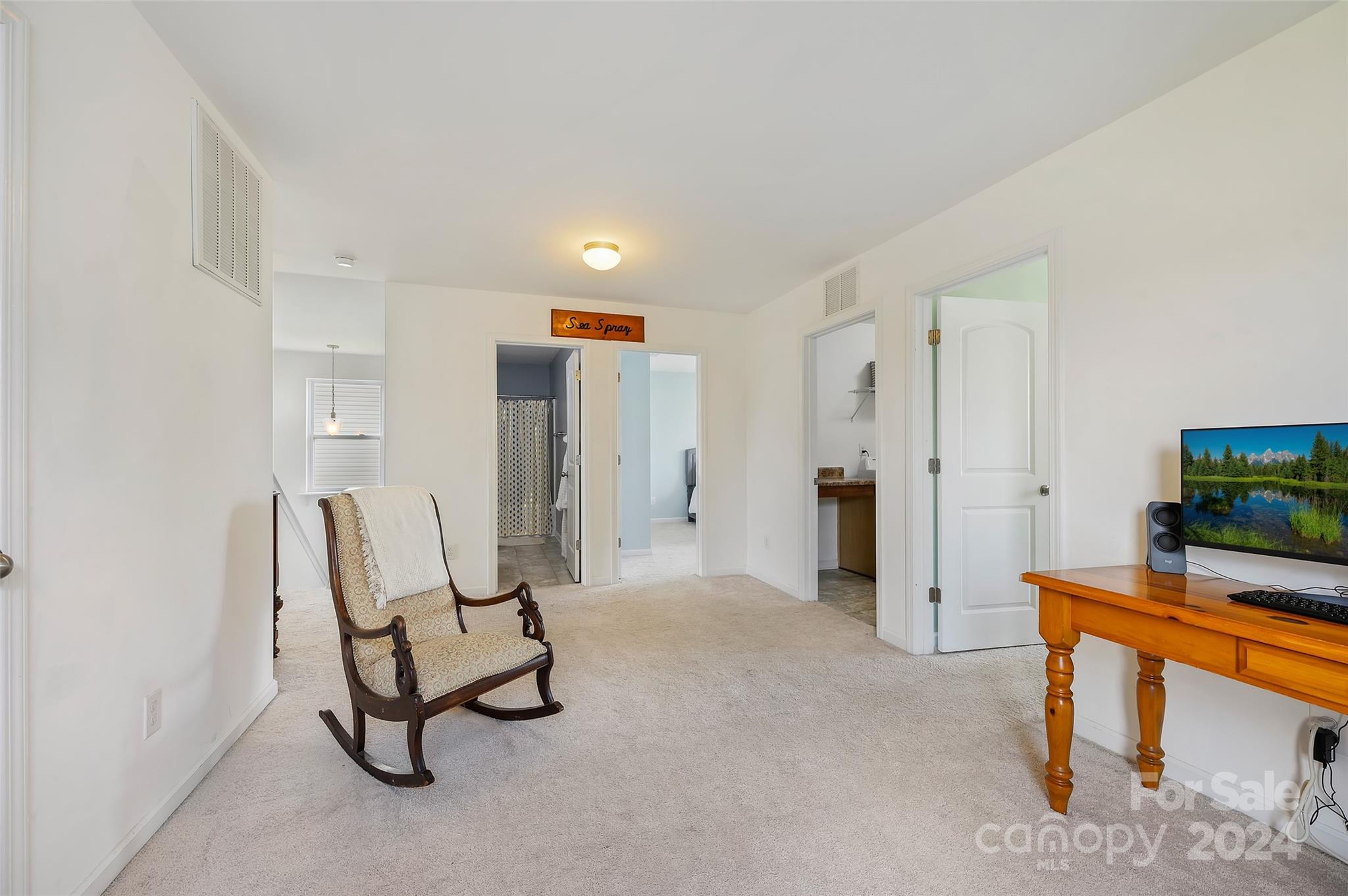 Newport Lakes - Residential