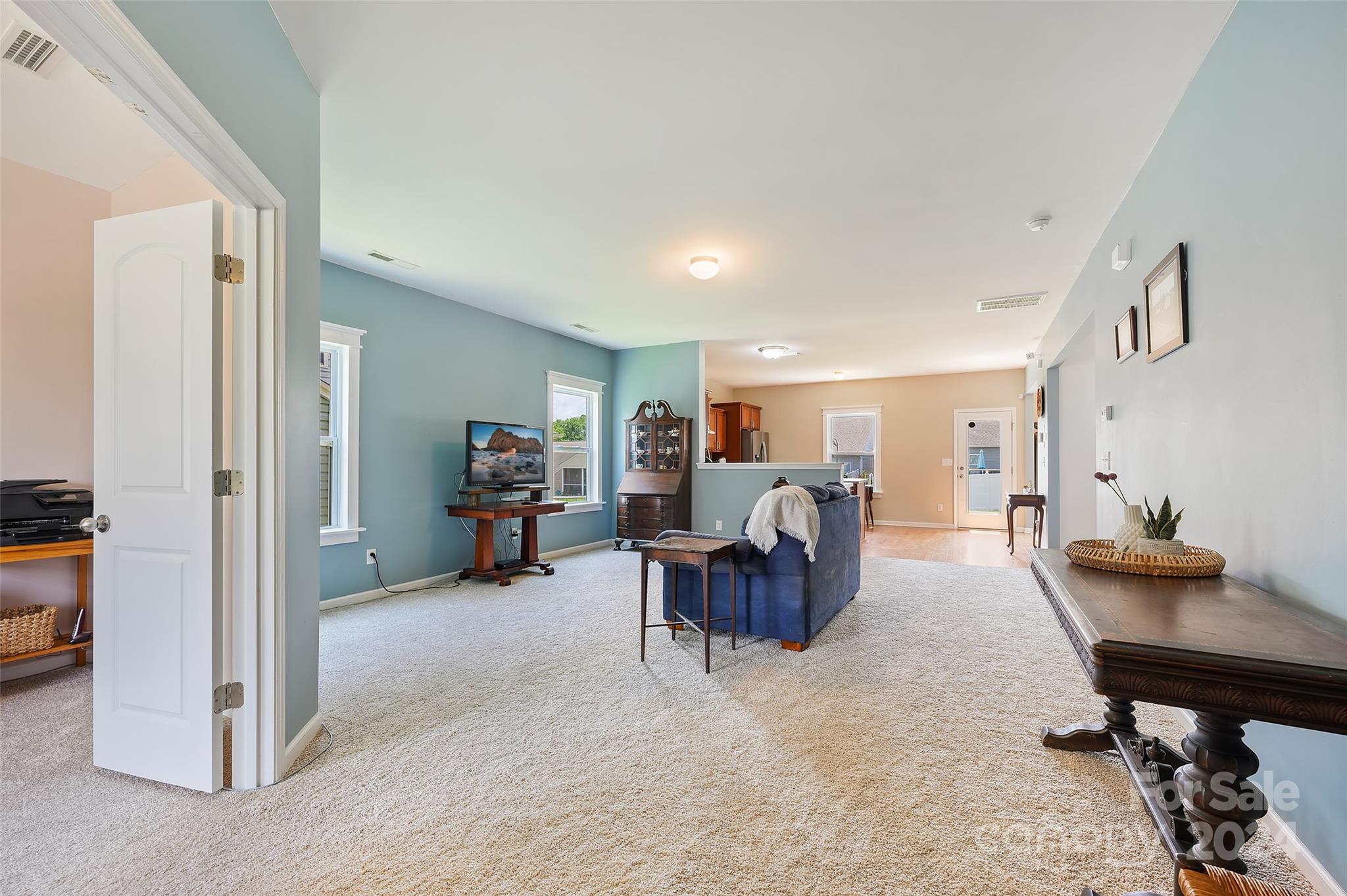 Newport Lakes - Residential