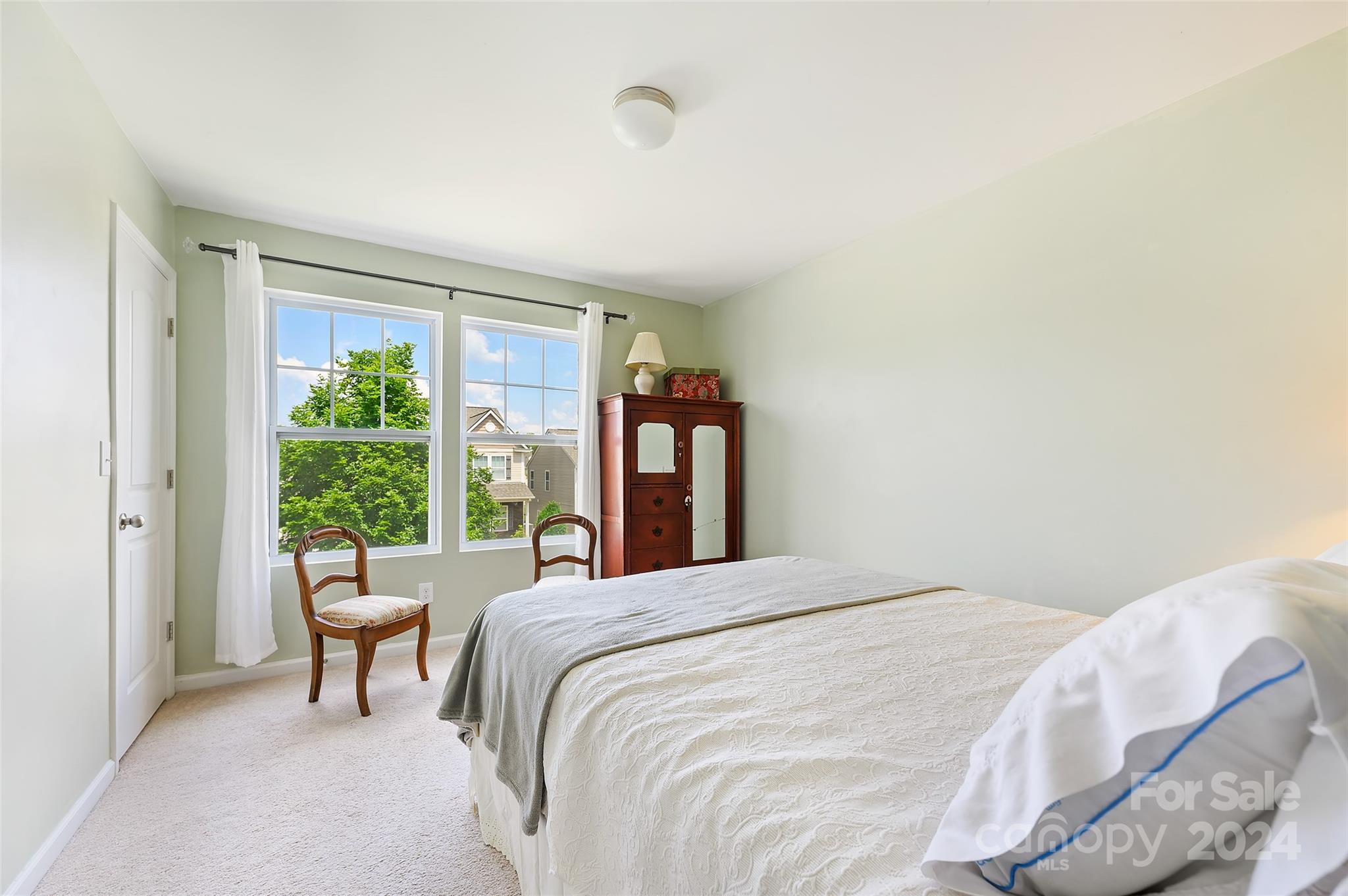 Newport Lakes - Residential