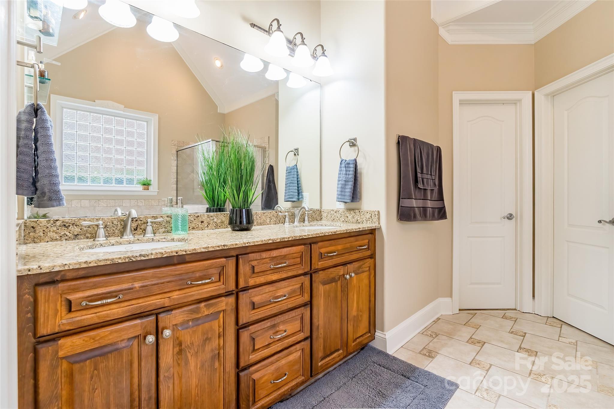 Mariners Bluff - Residential