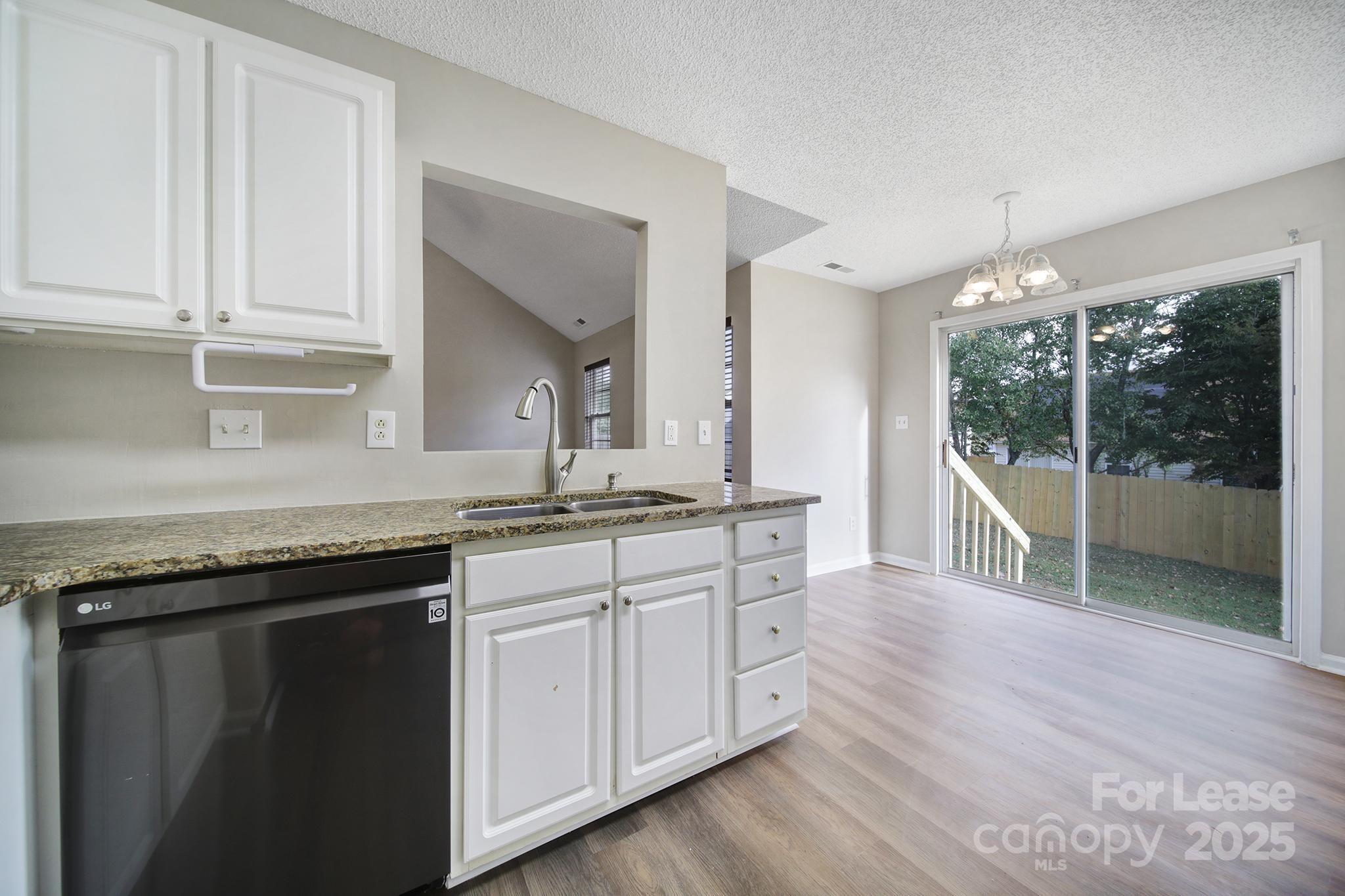 Alexis Pointe - Residential Lease