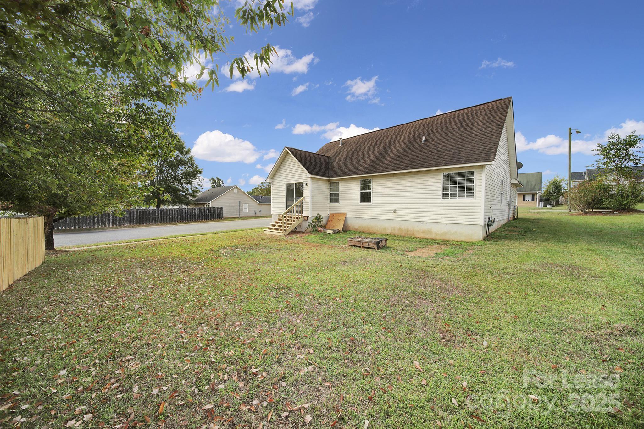 Alexis Pointe - Residential Lease