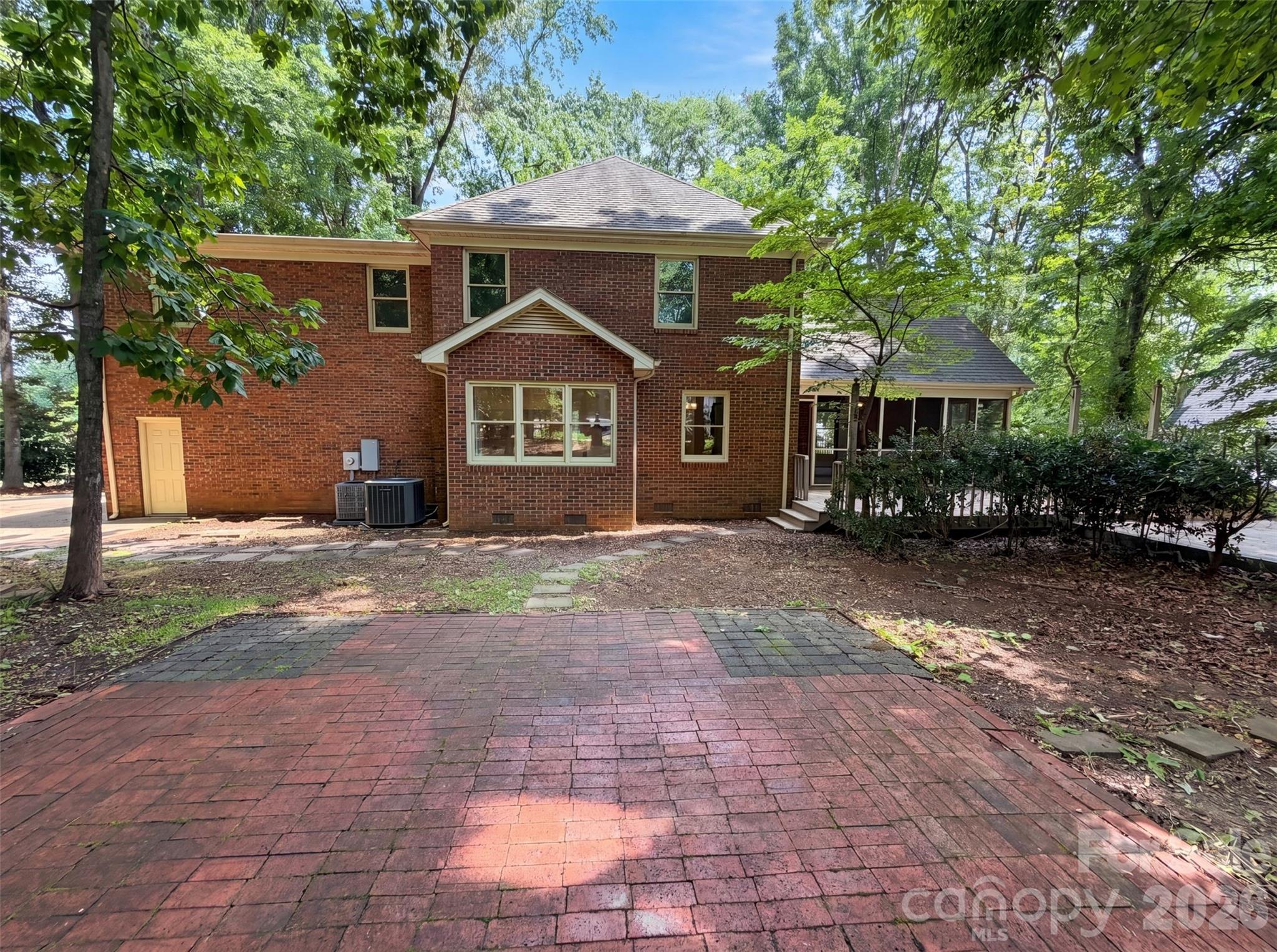1711 Hickory Ridge Road