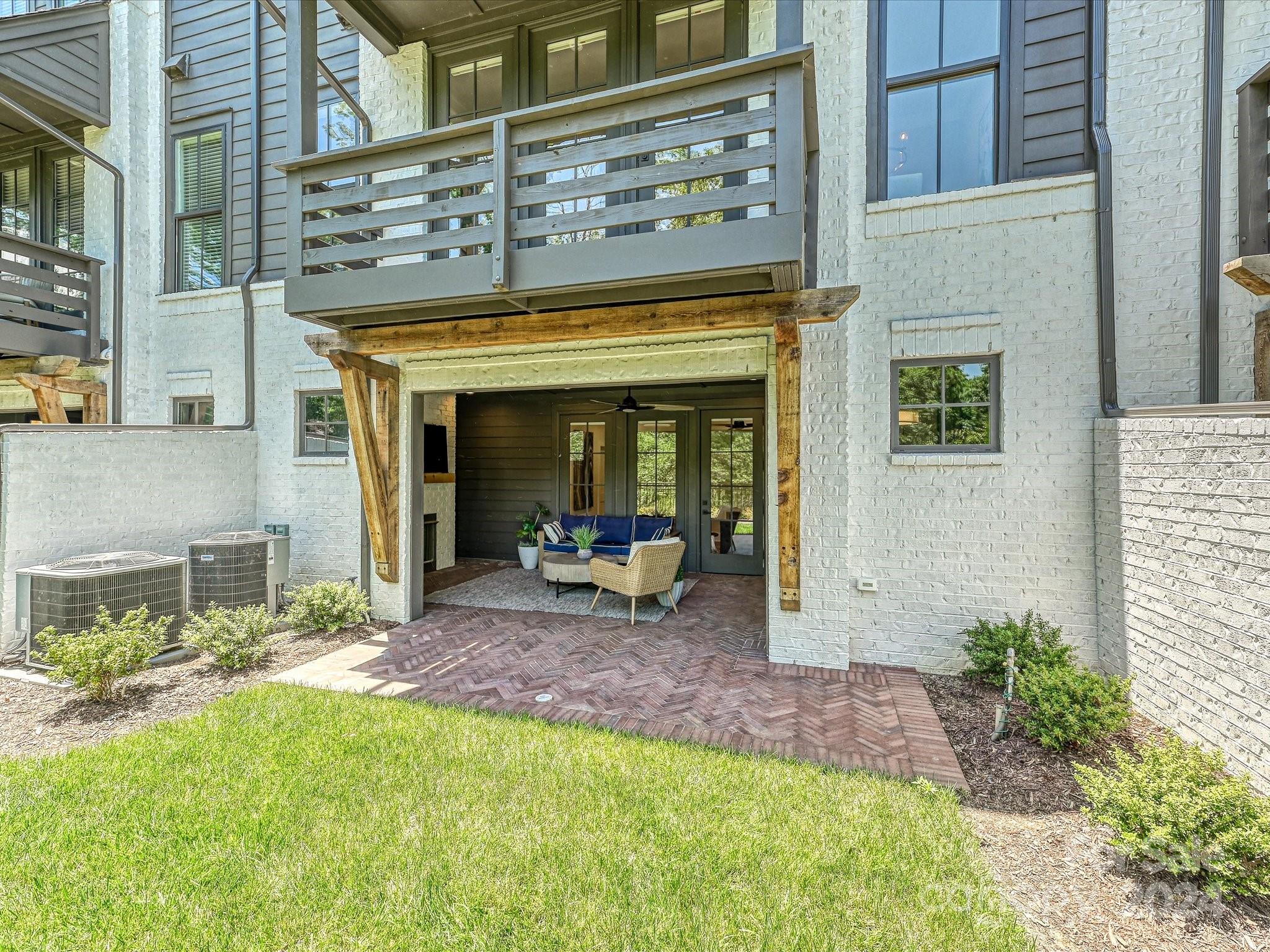 The Nolen Townes - Residential