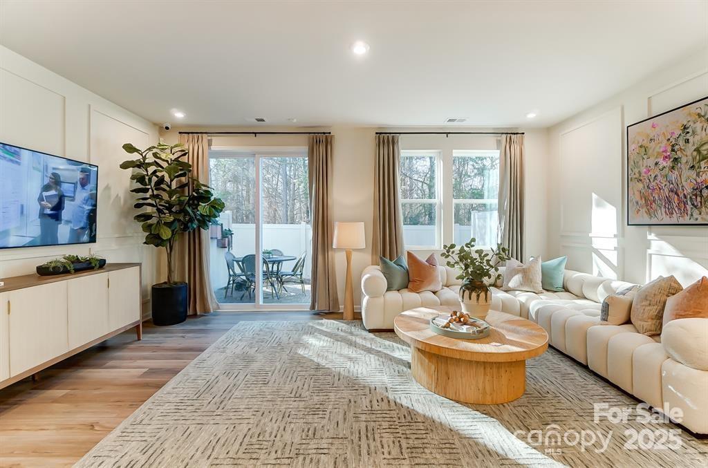 312 Laura Elizabeth Lane