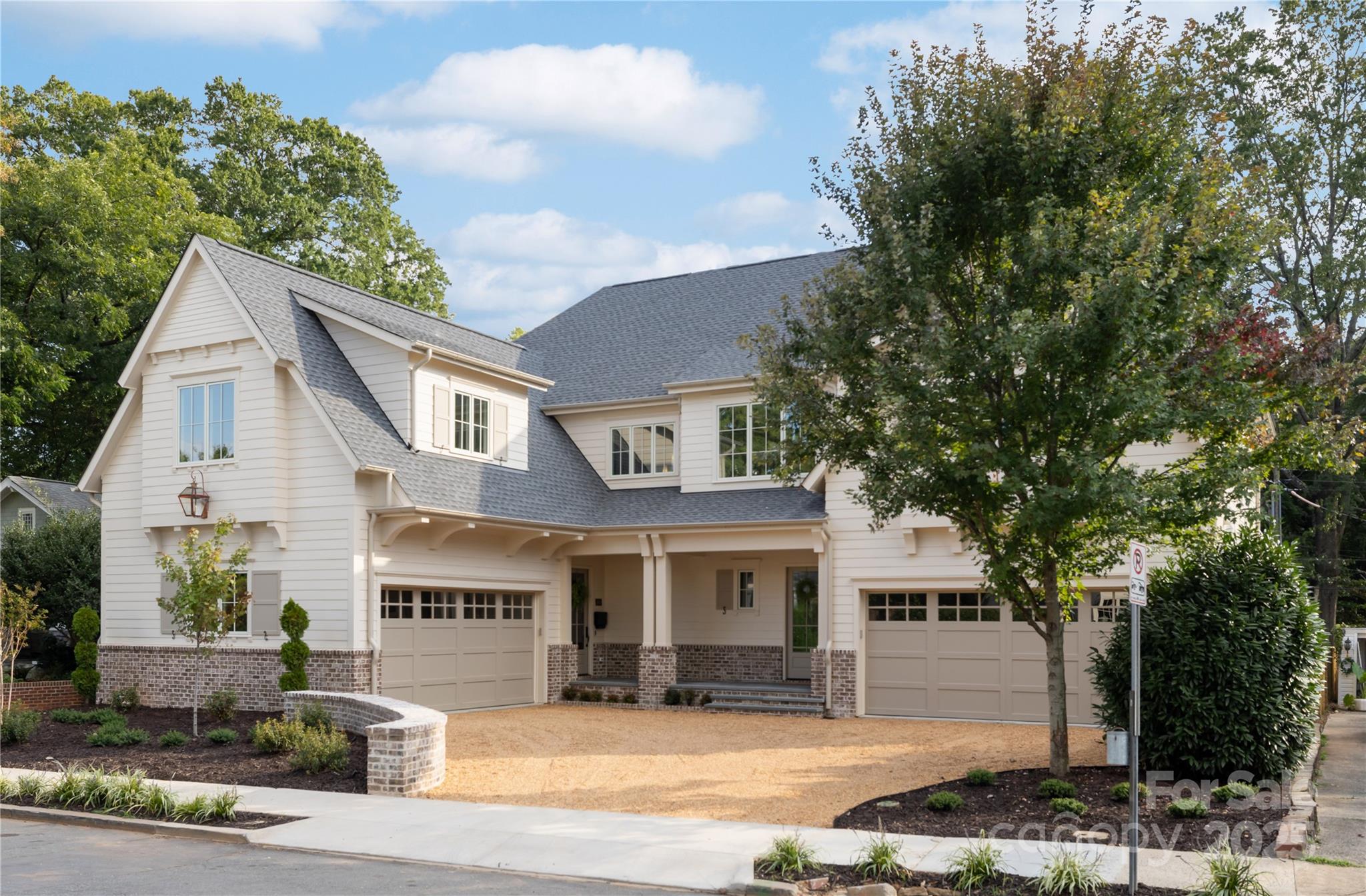 2014 Greenway Avenue