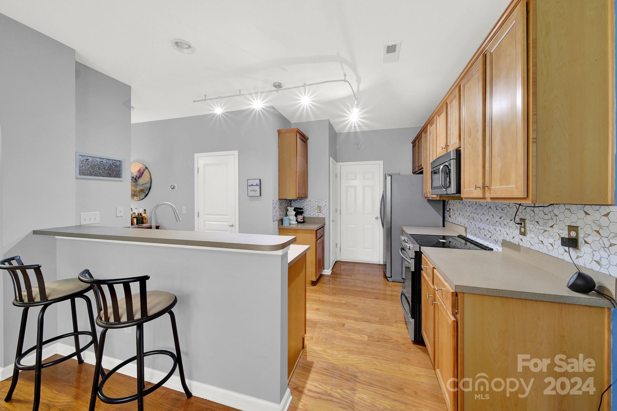 Ridge Pointe - Residential