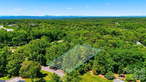 Photo of 706 GARROU Avenue SE, Valdese, NC 28690 (MLS # 4390710)