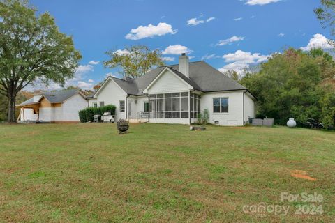 A home in Weddington