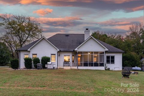 A home in Weddington