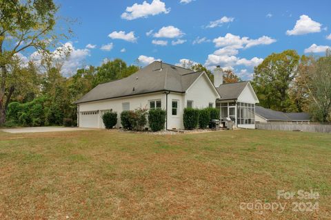 A home in Weddington