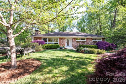 Photo of 24 Woodcrest Road, Asheville, NC 28804 (MLS # 4370918)