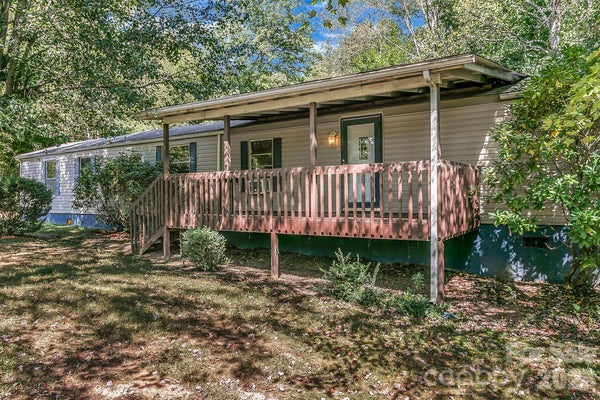17 BLACKBERRY LN, CANDLER, NC 28715 - Image 0b513e6b0135b8e044596ed2e196d4a5/2695311575