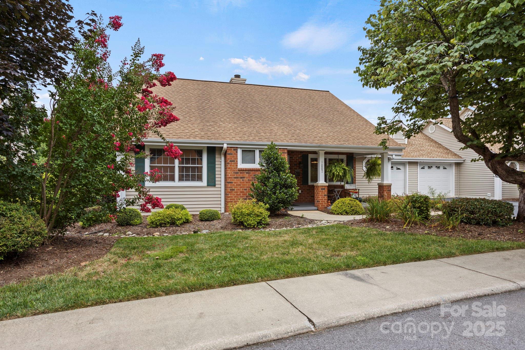 1007 Saddlebrook Drive