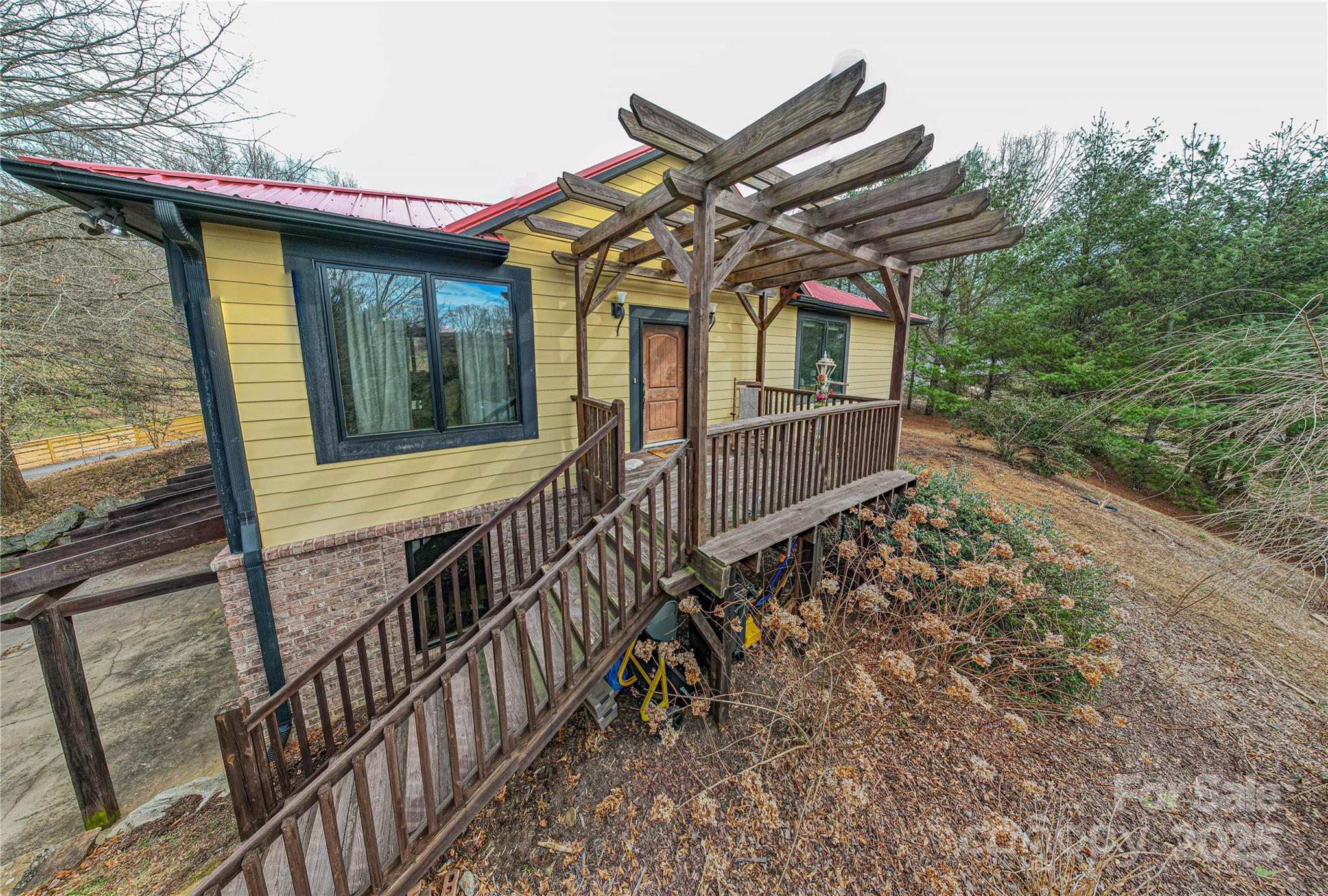 5 N Valley Drive