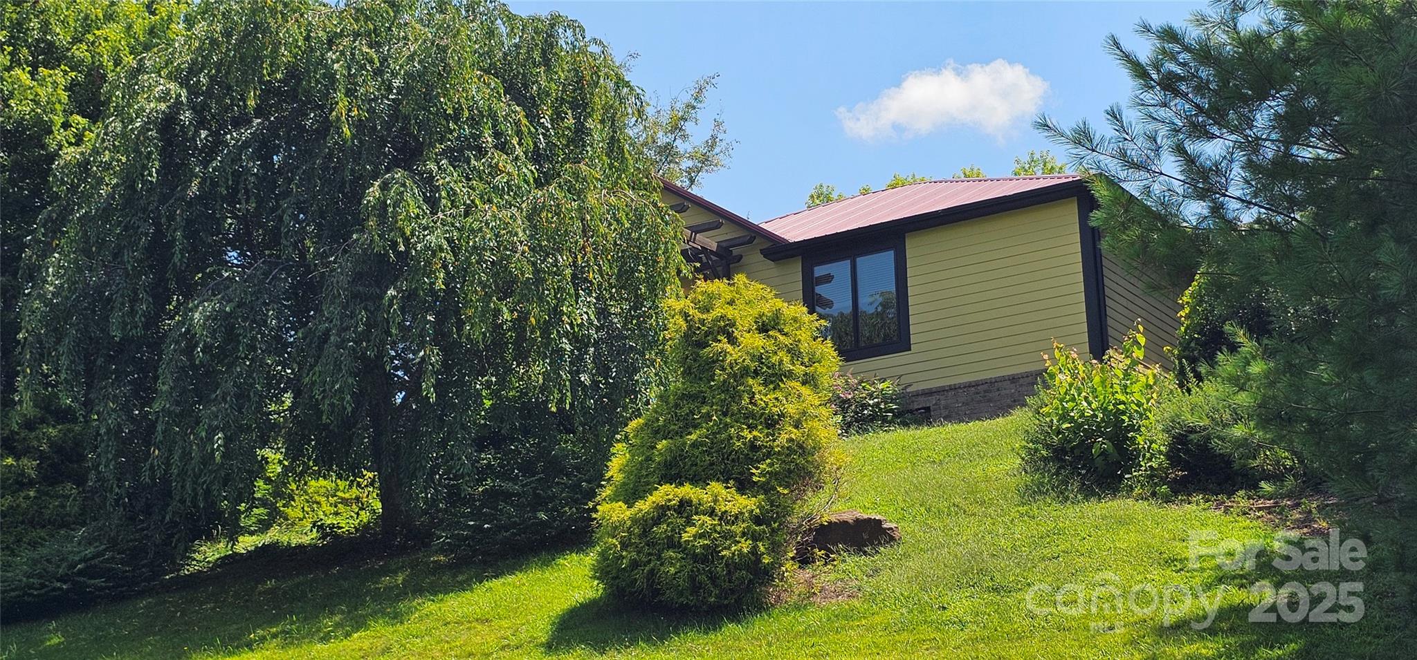 5 N Valley Drive