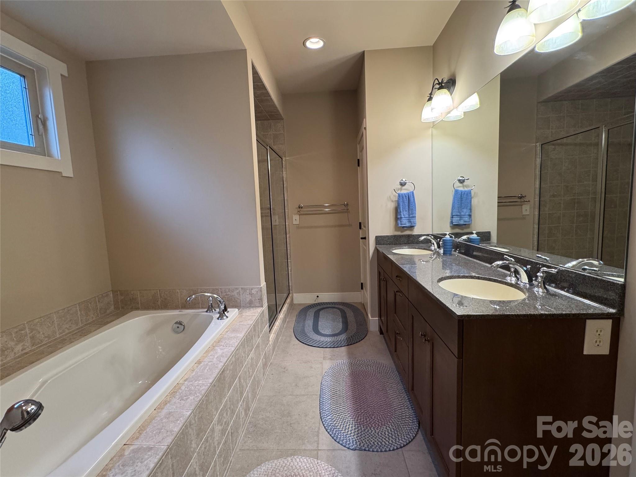 Dunroy On Rutledge - Residential