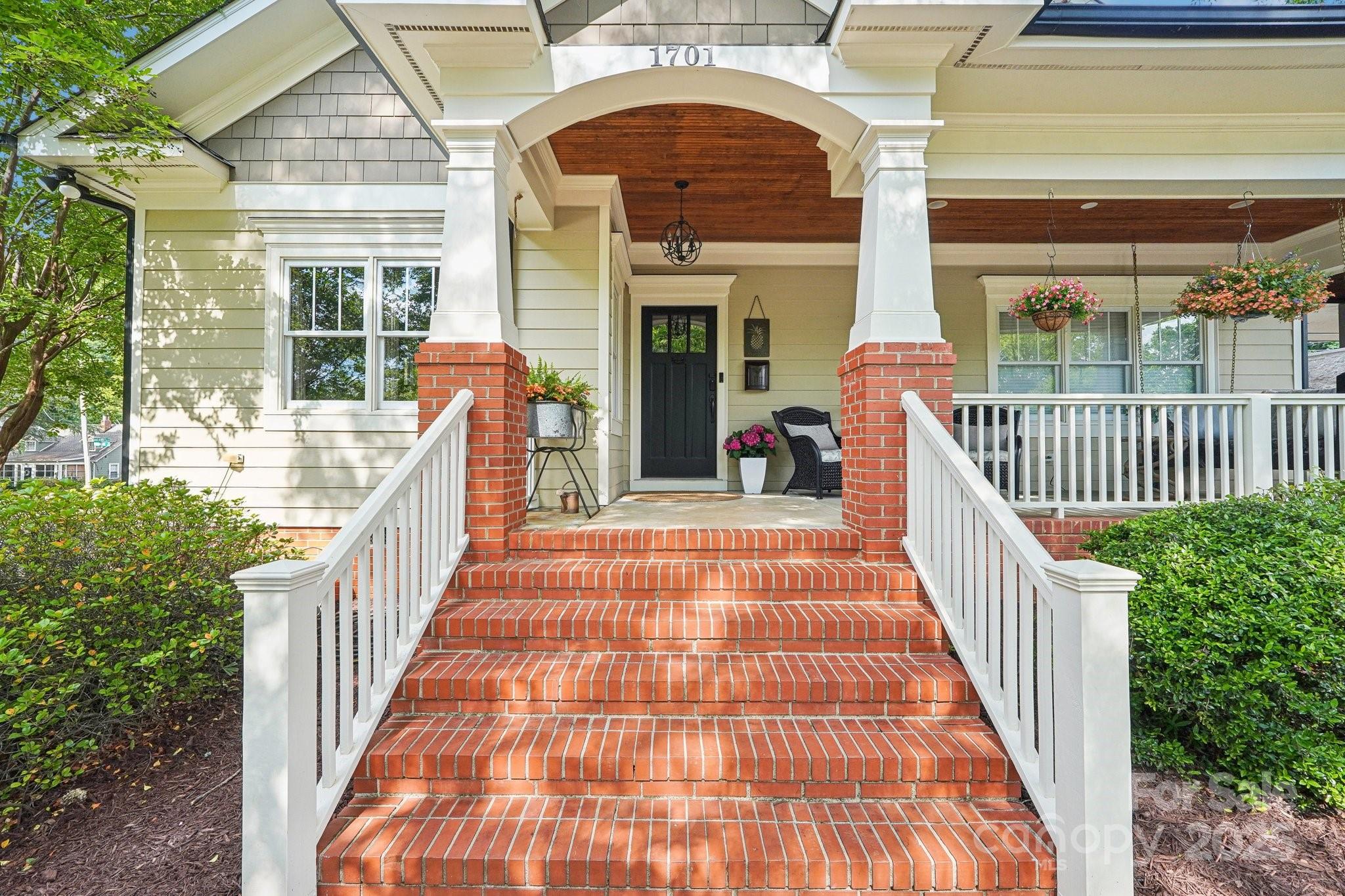 1701 Dearmon Drive