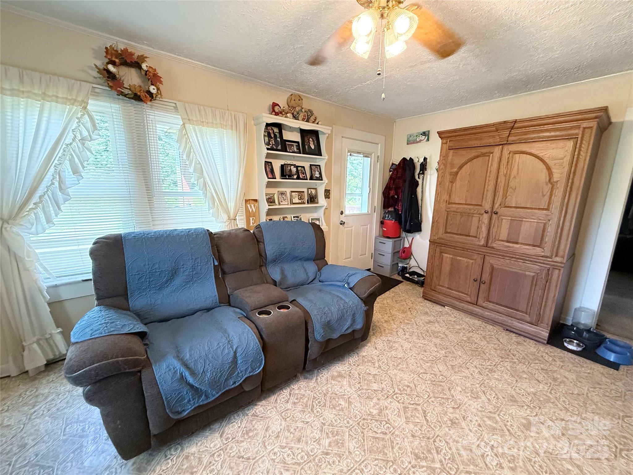 1492 Overlook Drive