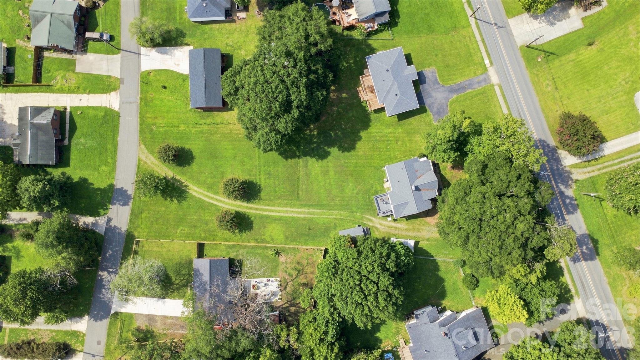 000 Woodhaven Drive