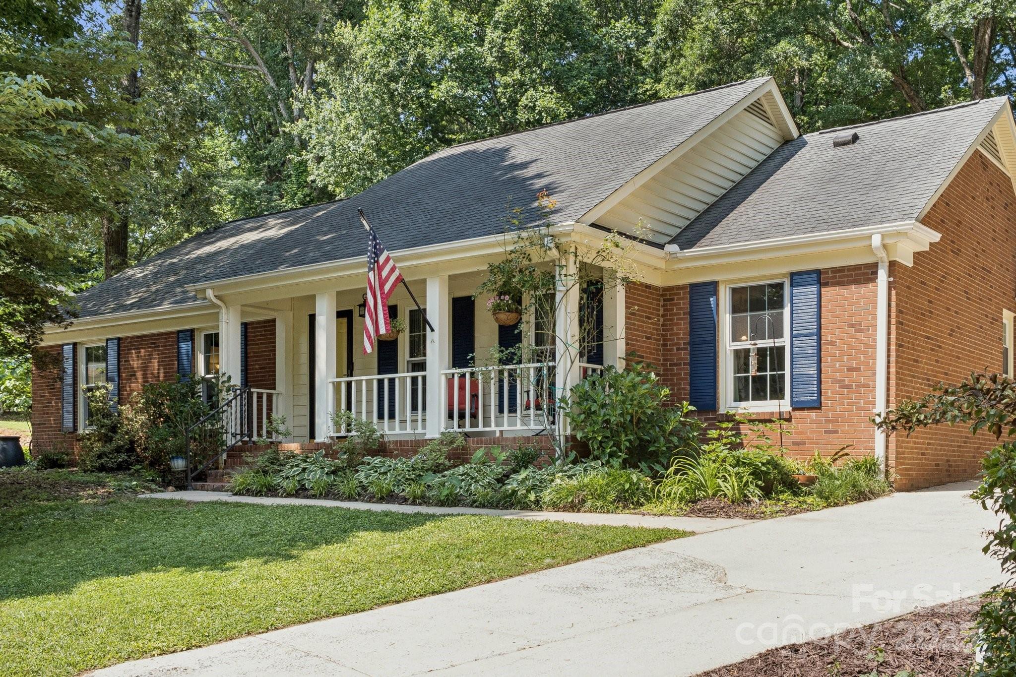 405 Scarborough Lane