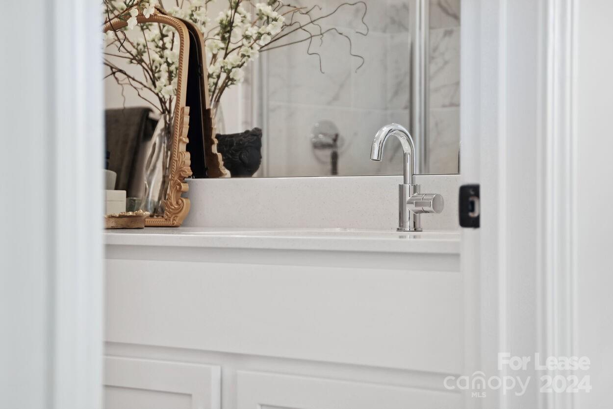 Charlotte, North Carolina 28212, United States, 2 Bedrooms Bedrooms, ,4 BathroomsBathrooms,Residential,Active,63700