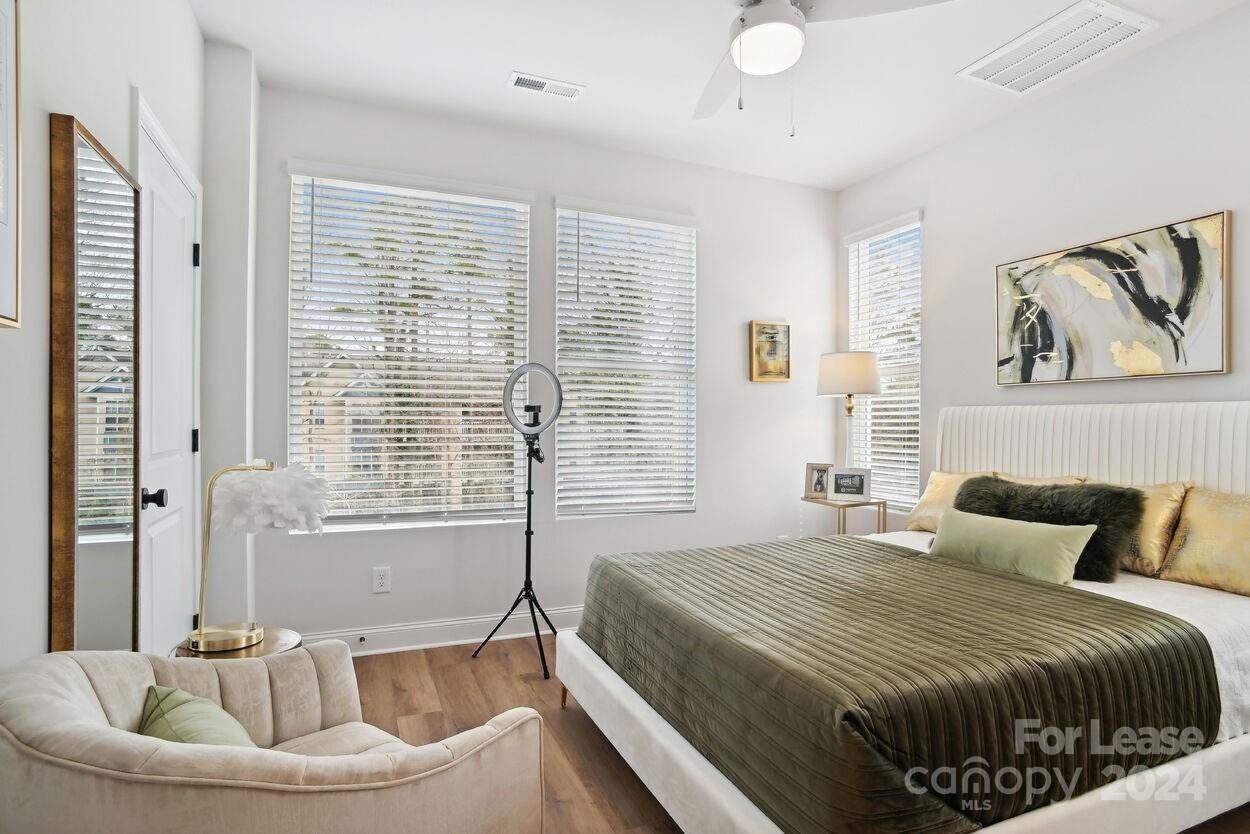 Charlotte, North Carolina 28212, United States, 2 Bedrooms Bedrooms, ,4 BathroomsBathrooms,Residential,Active,63700