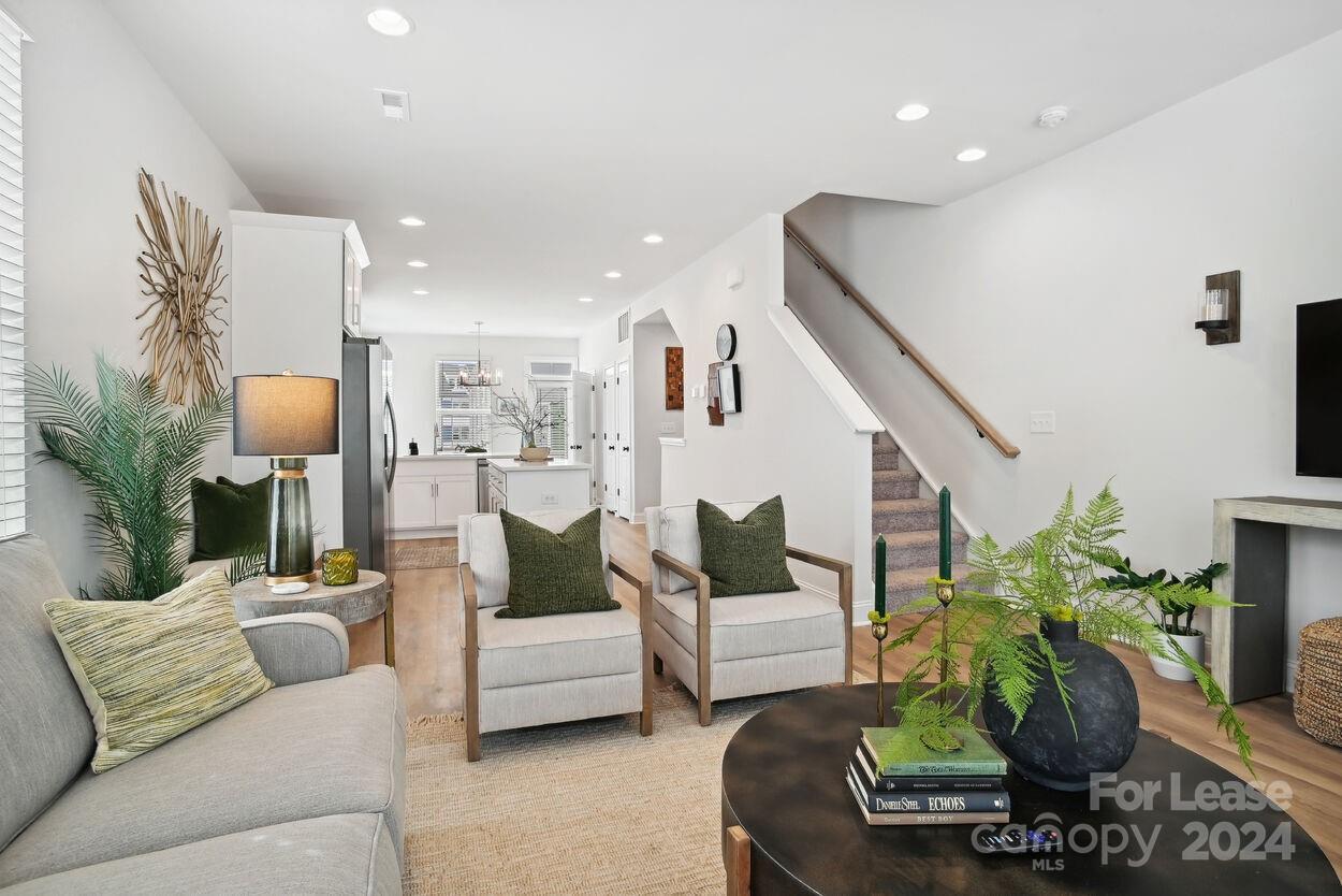 Charlotte, North Carolina 28212, United States, 2 Bedrooms Bedrooms, ,4 BathroomsBathrooms,Residential,Active,63700