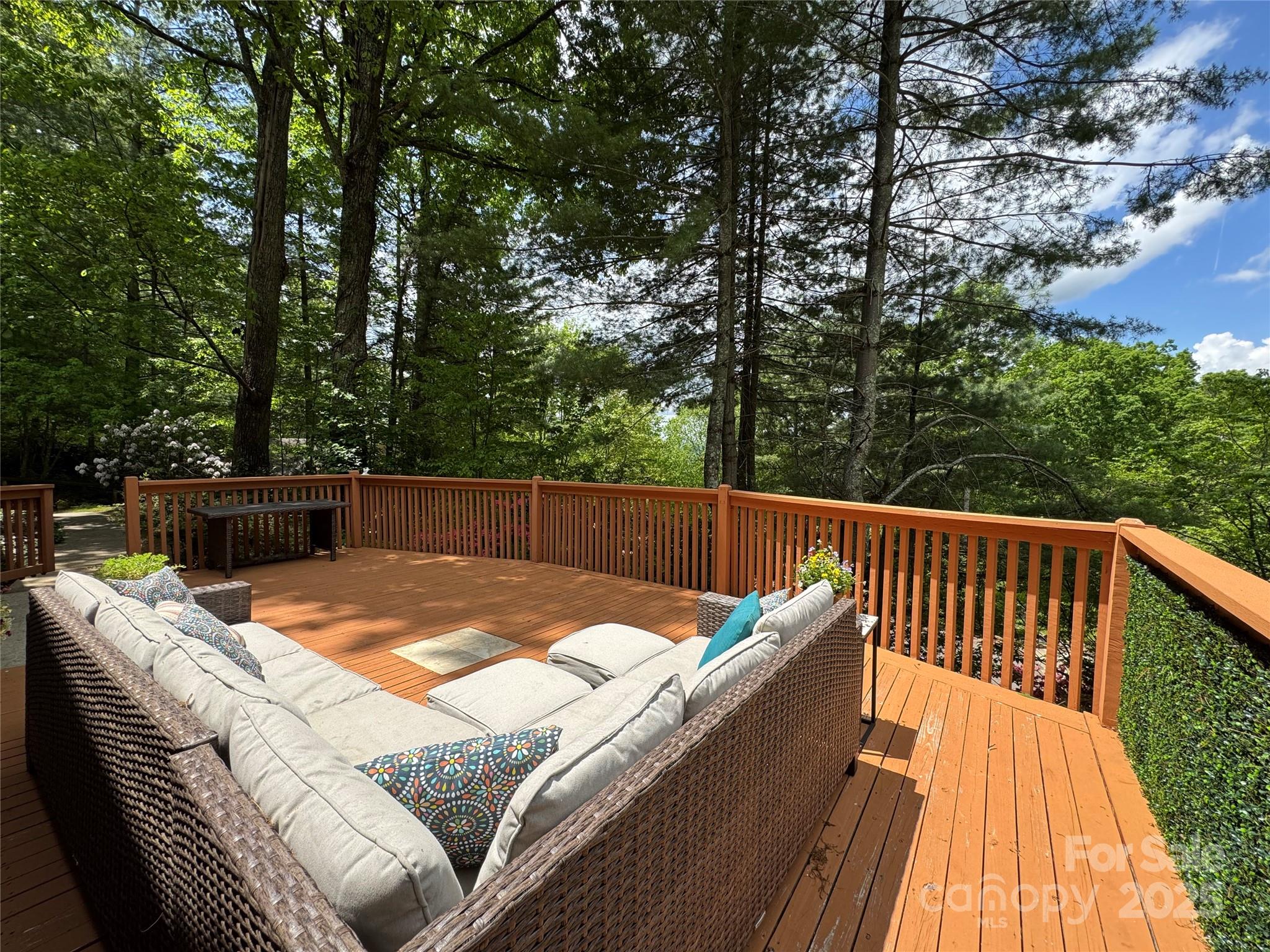 15 Elmwood Lane 161