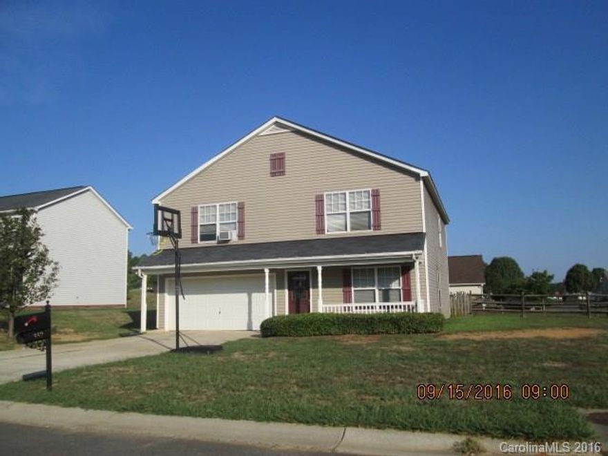 Corner lot, fenced back yard, large loft, large well arranged kitchen.  Home will have new interior and carpeting prior to closing.