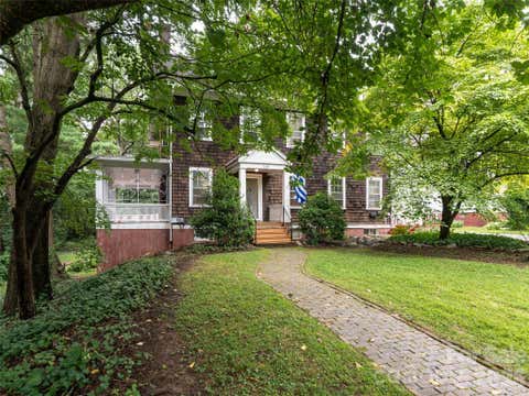 Photo of 174 Pearson Drive, Asheville, NC 28801 (MLS # 4408407)