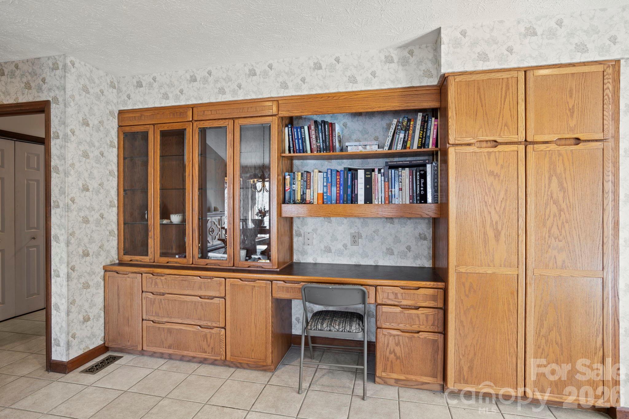 Hawthorn Hills - Residential