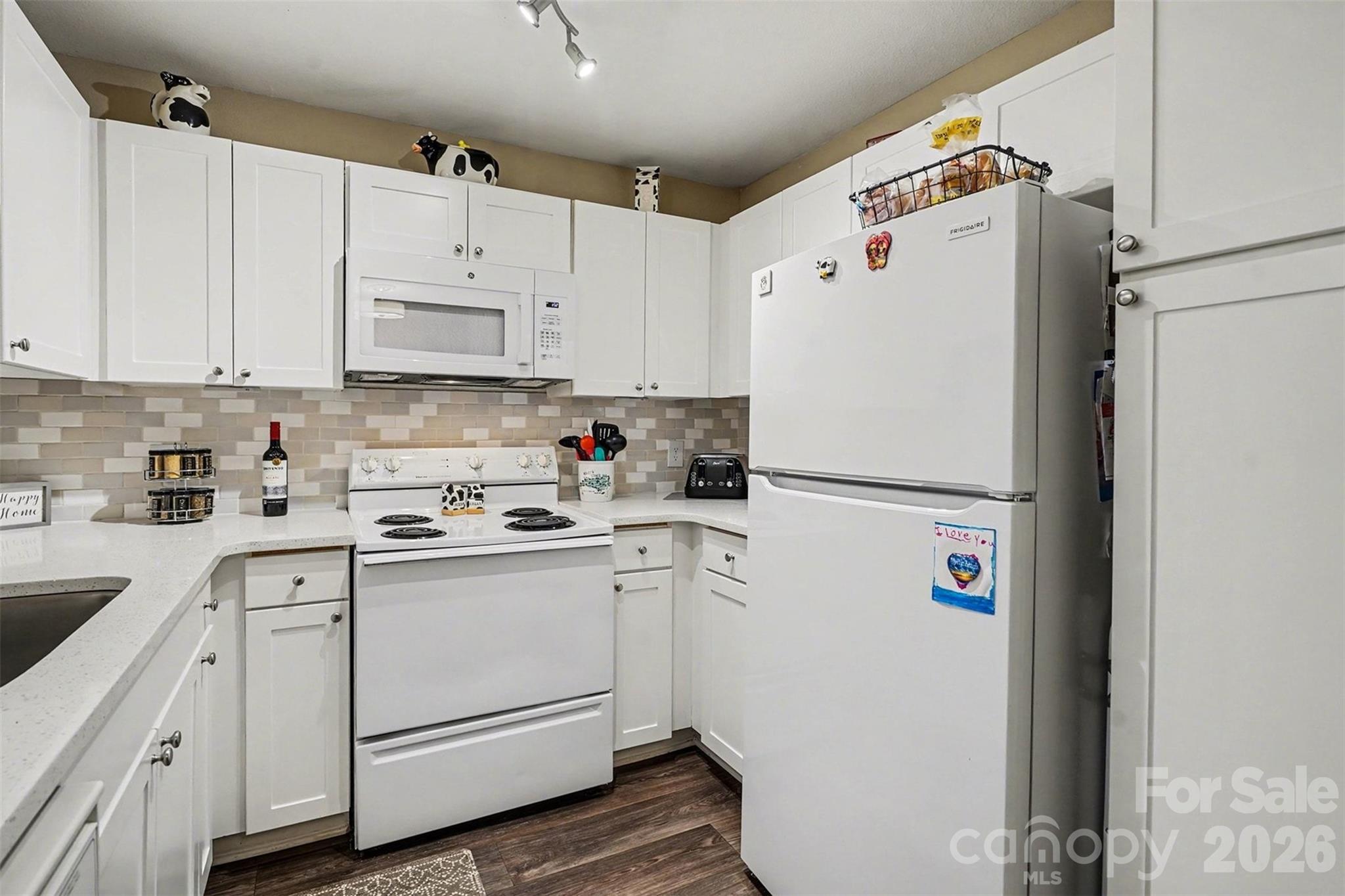 Hamiltons Bay - Residential