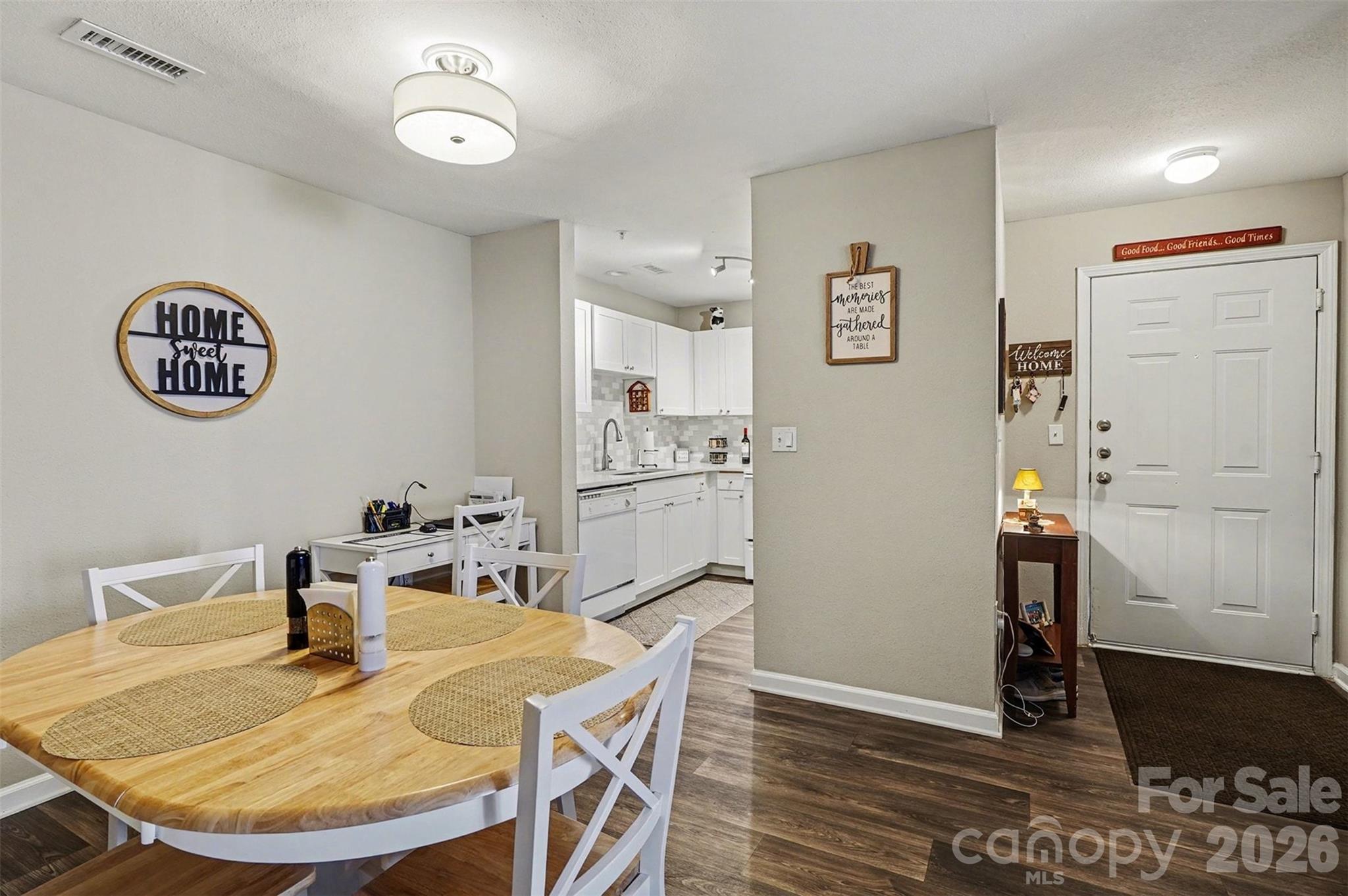 Hamiltons Bay - Residential