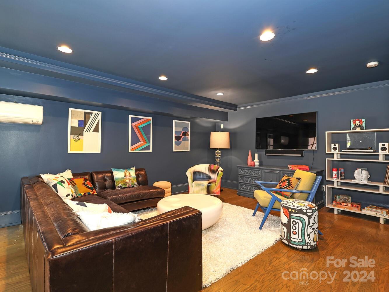 Elizabeth - Residential