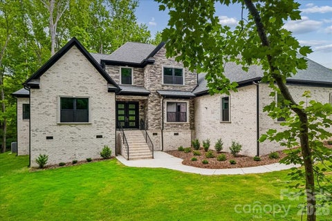 Photo of 641 Cottonfield Circle, Waxhaw, NC 28173 (MLS # 4386937)