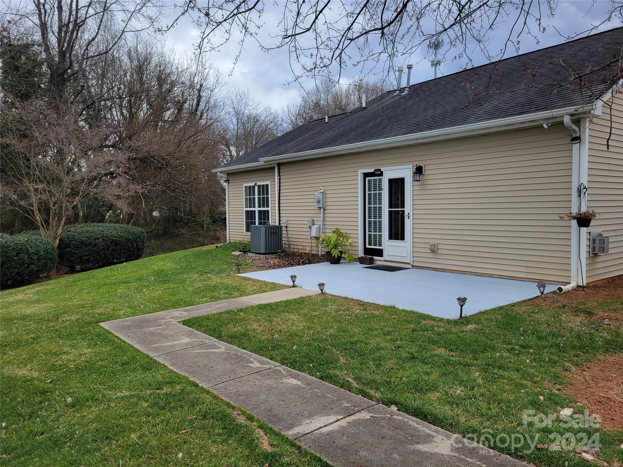 Village Glen - Residential