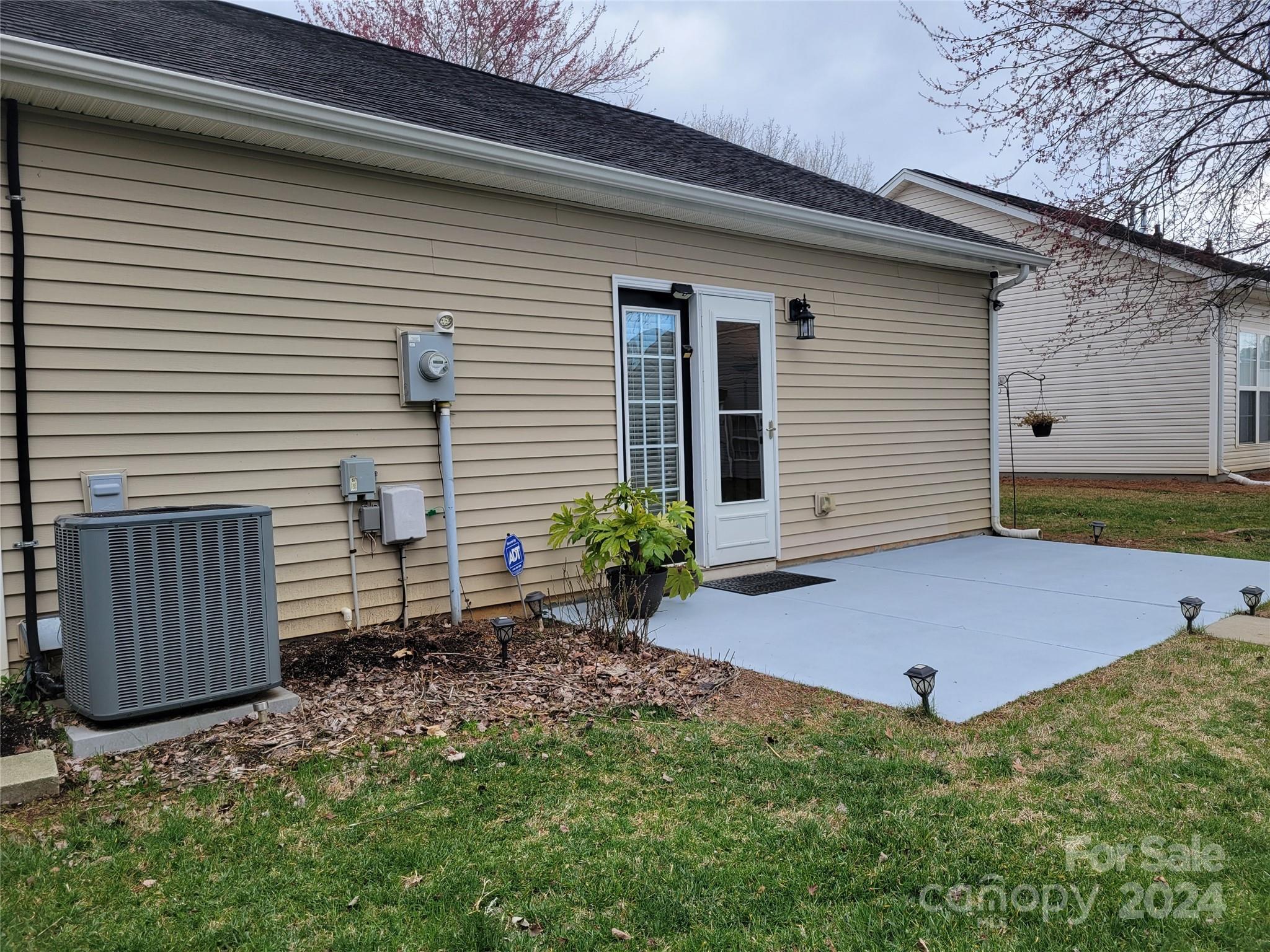 Village Glen - Residential