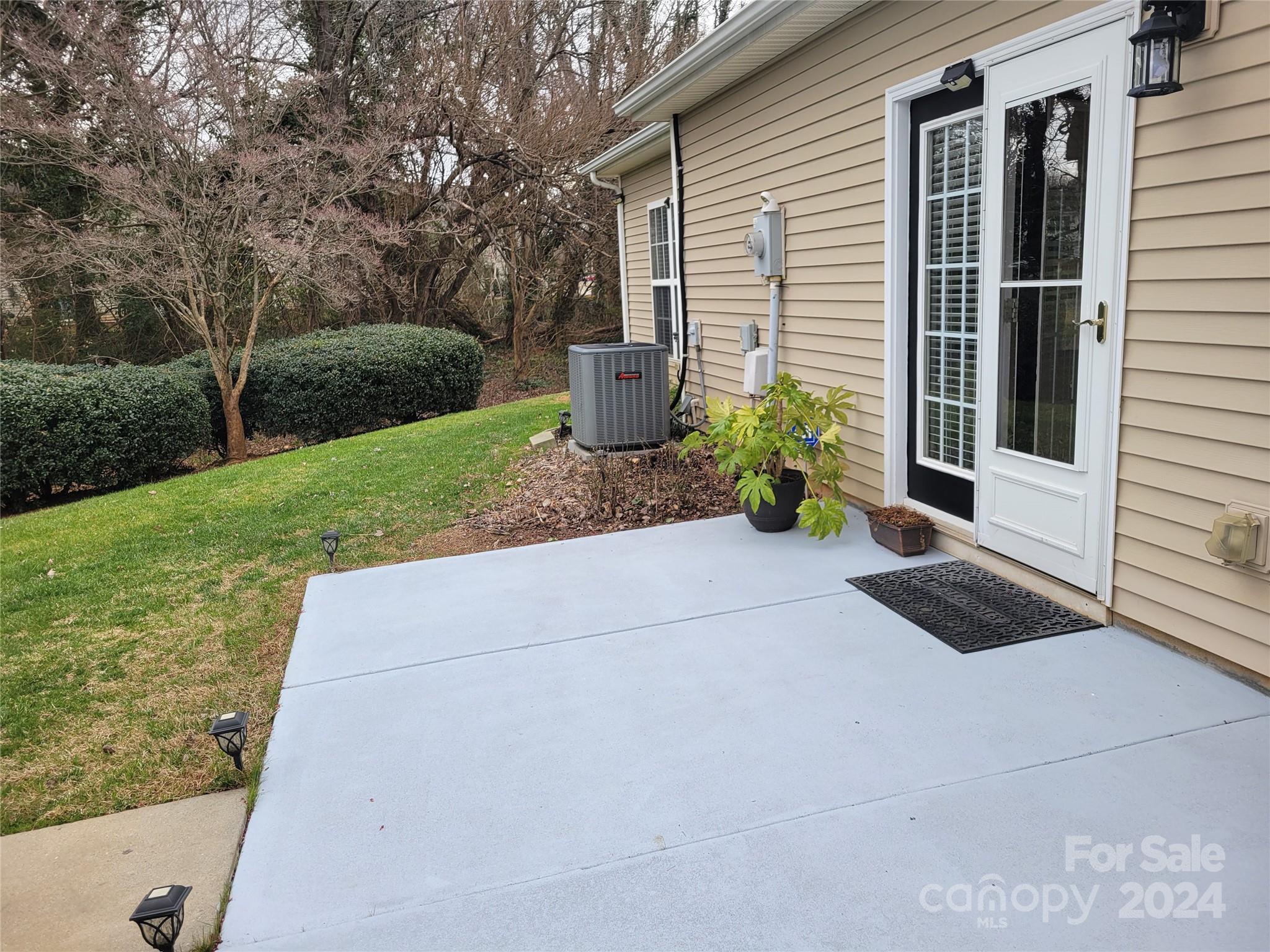 Village Glen - Residential