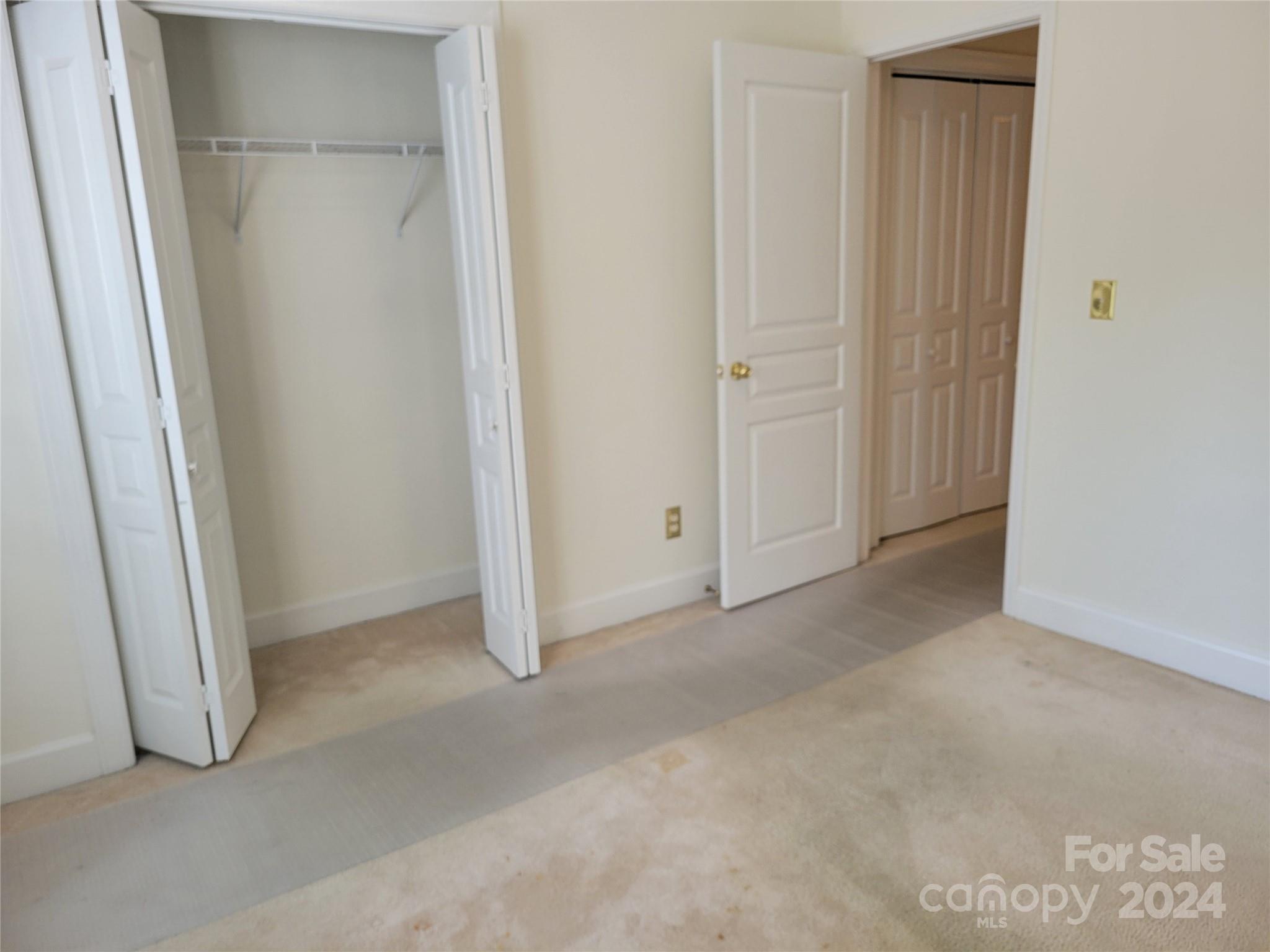 Village Glen - Residential