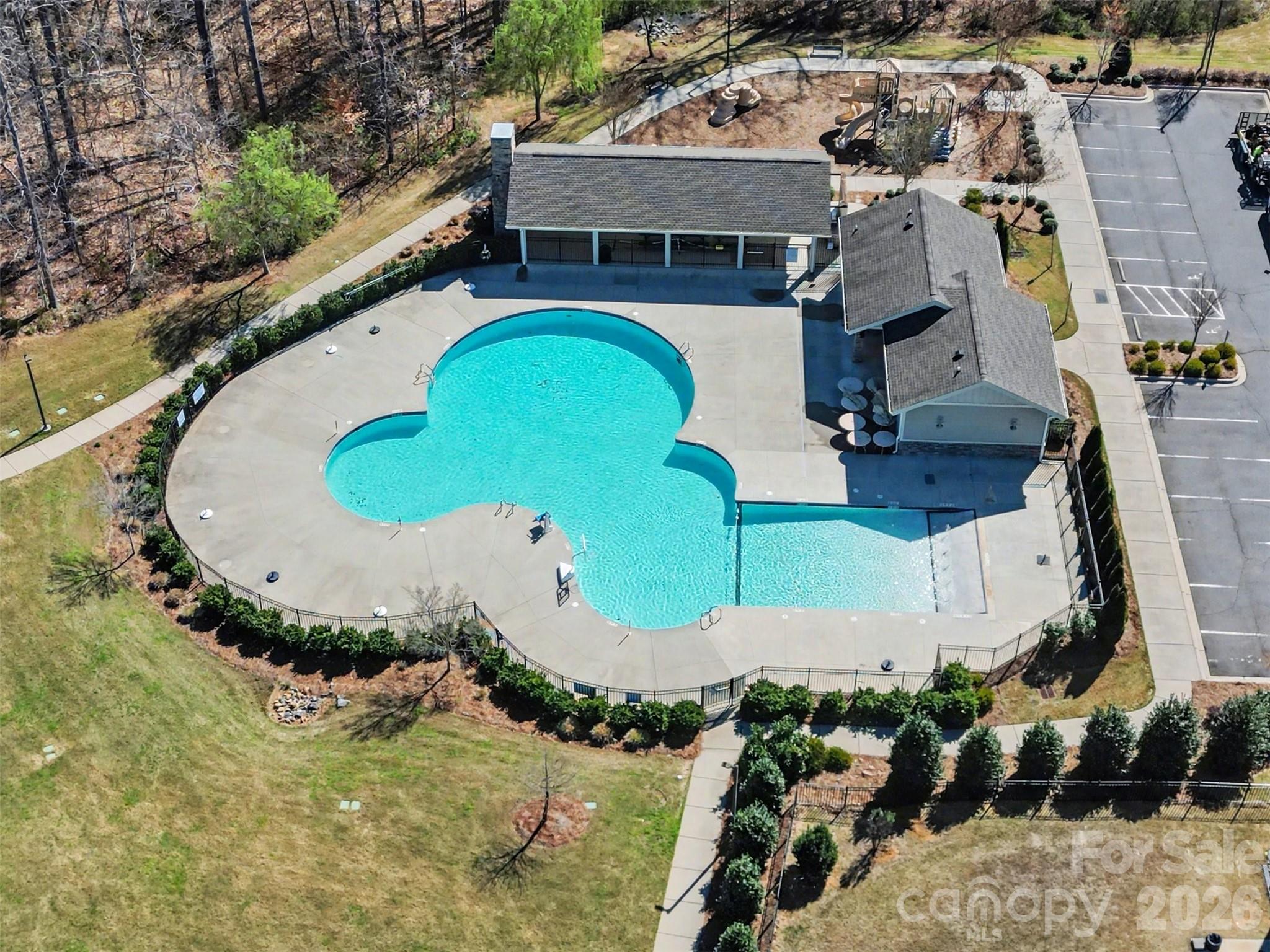 Queensbridge - Residential