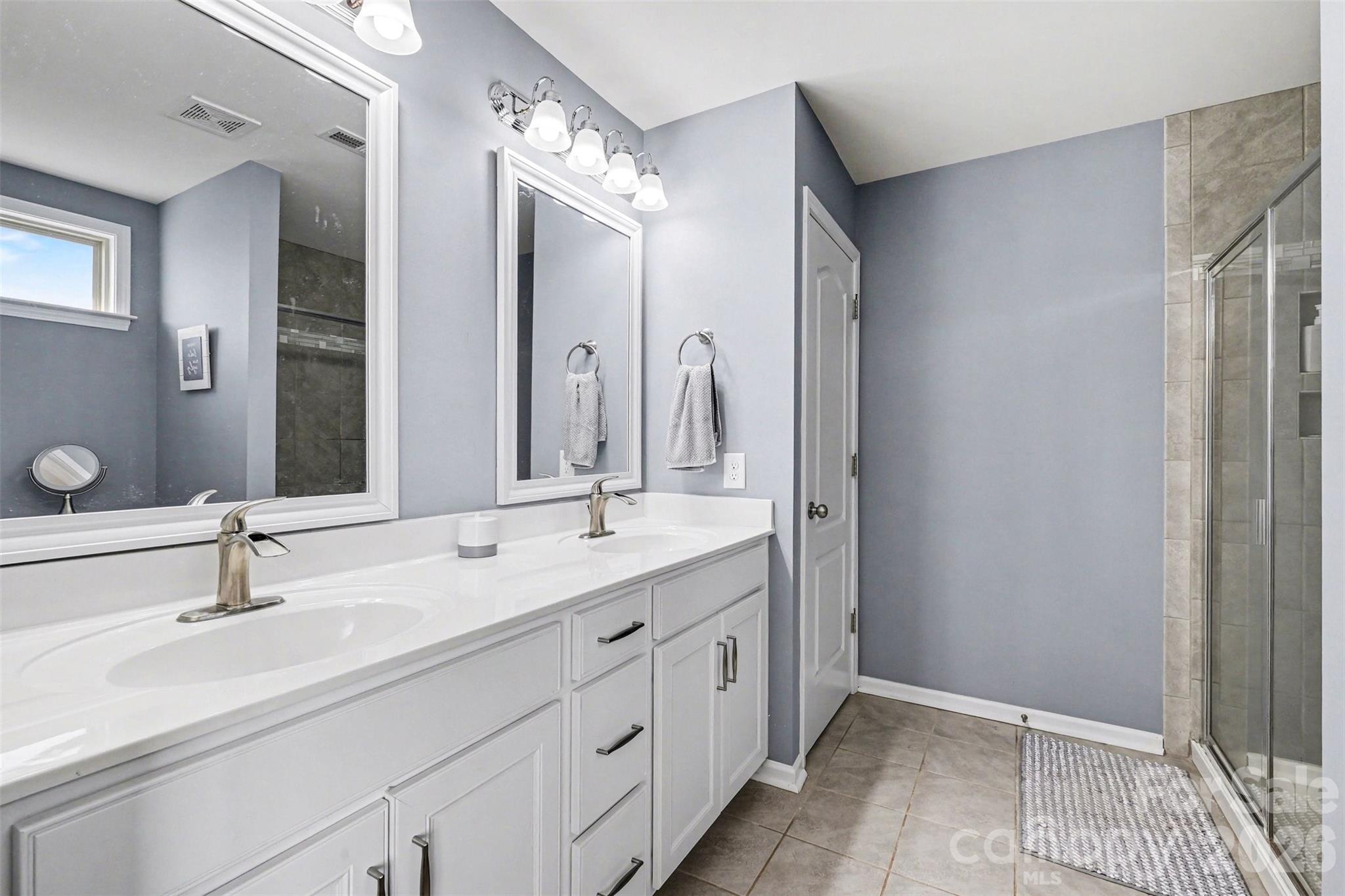 Queensbridge - Residential